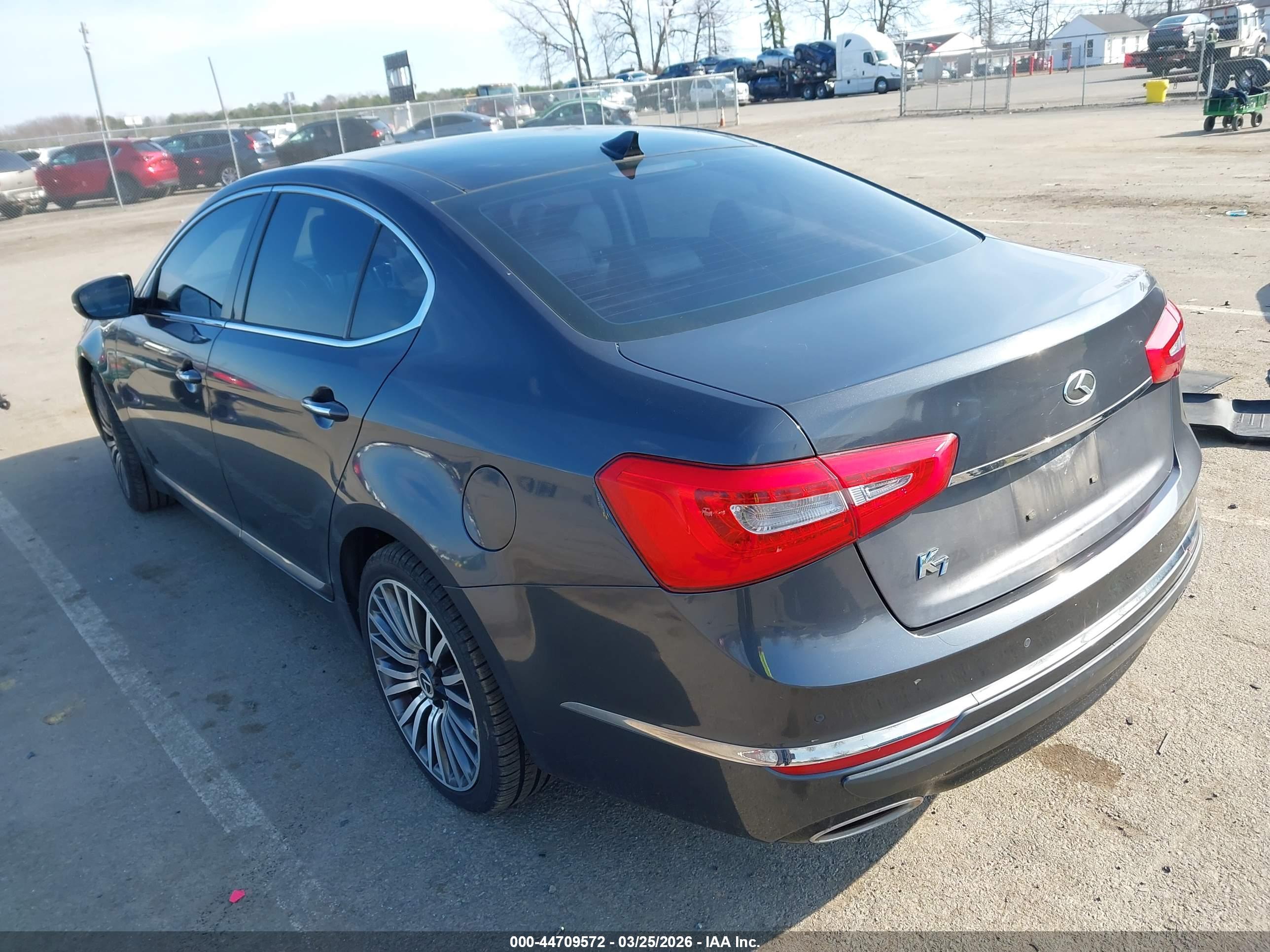 KIA CADENZA image 3