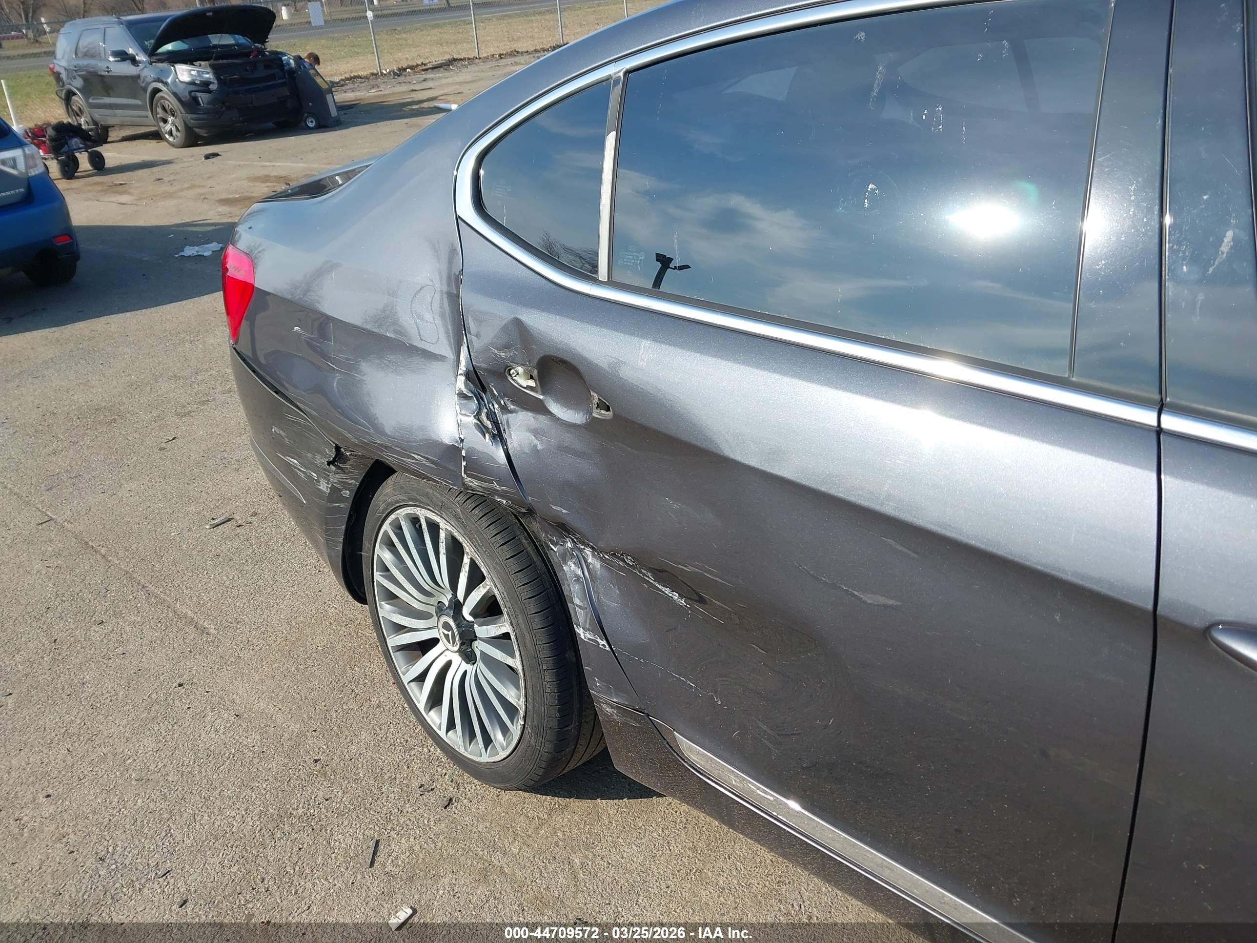 KIA CADENZA image 6