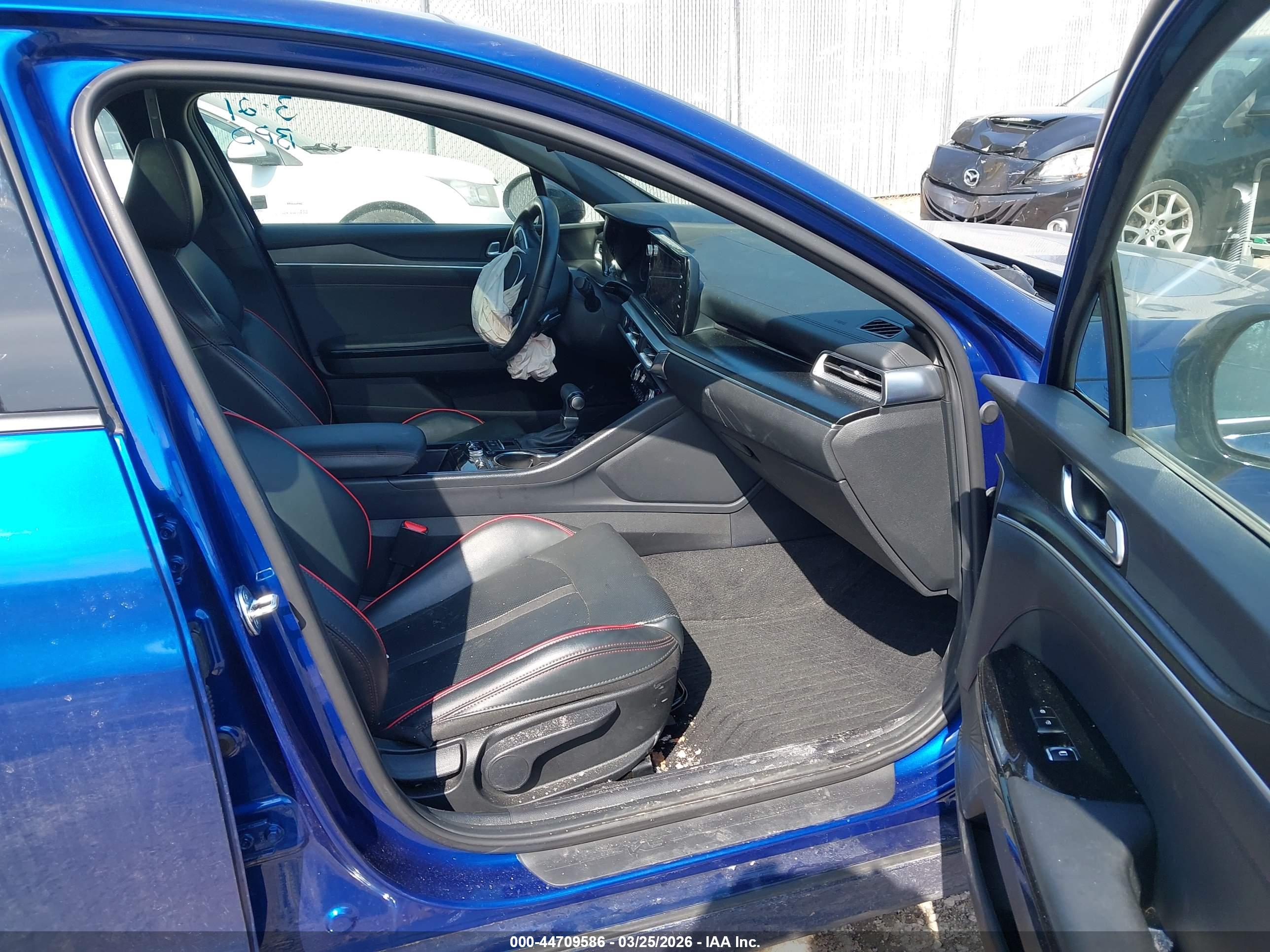 KIA K5 image 5