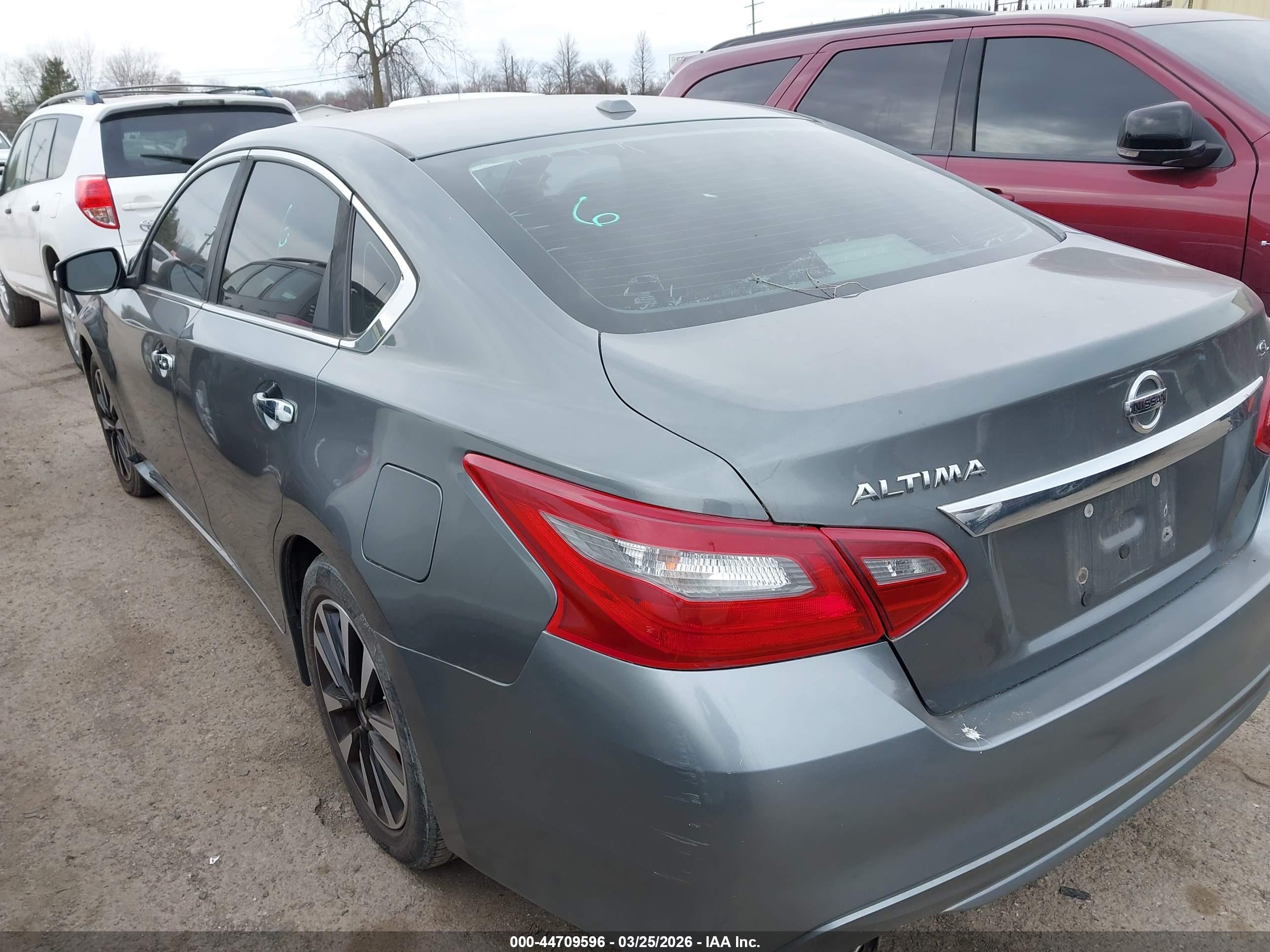 NISSAN ALTIMA image 3