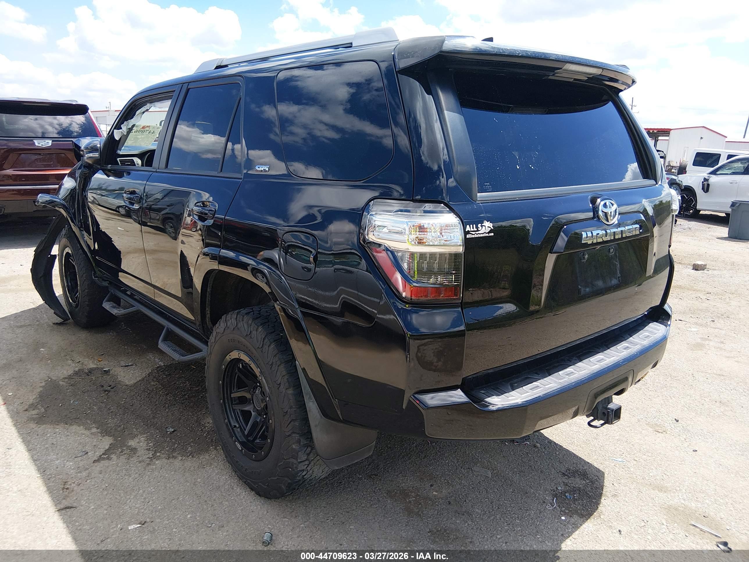 TOYOTA 4RUNNER image 3