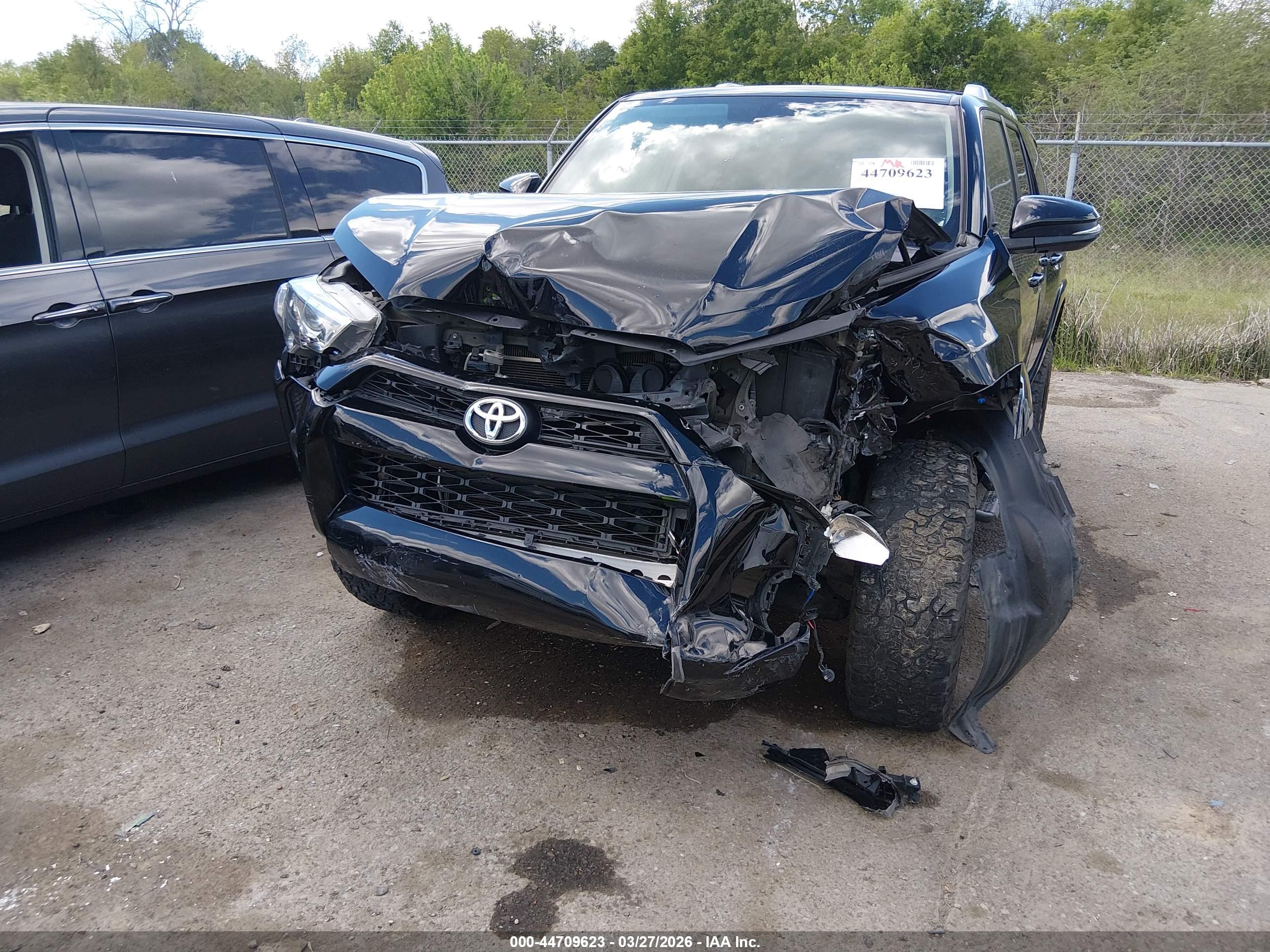 TOYOTA 4RUNNER image 6
