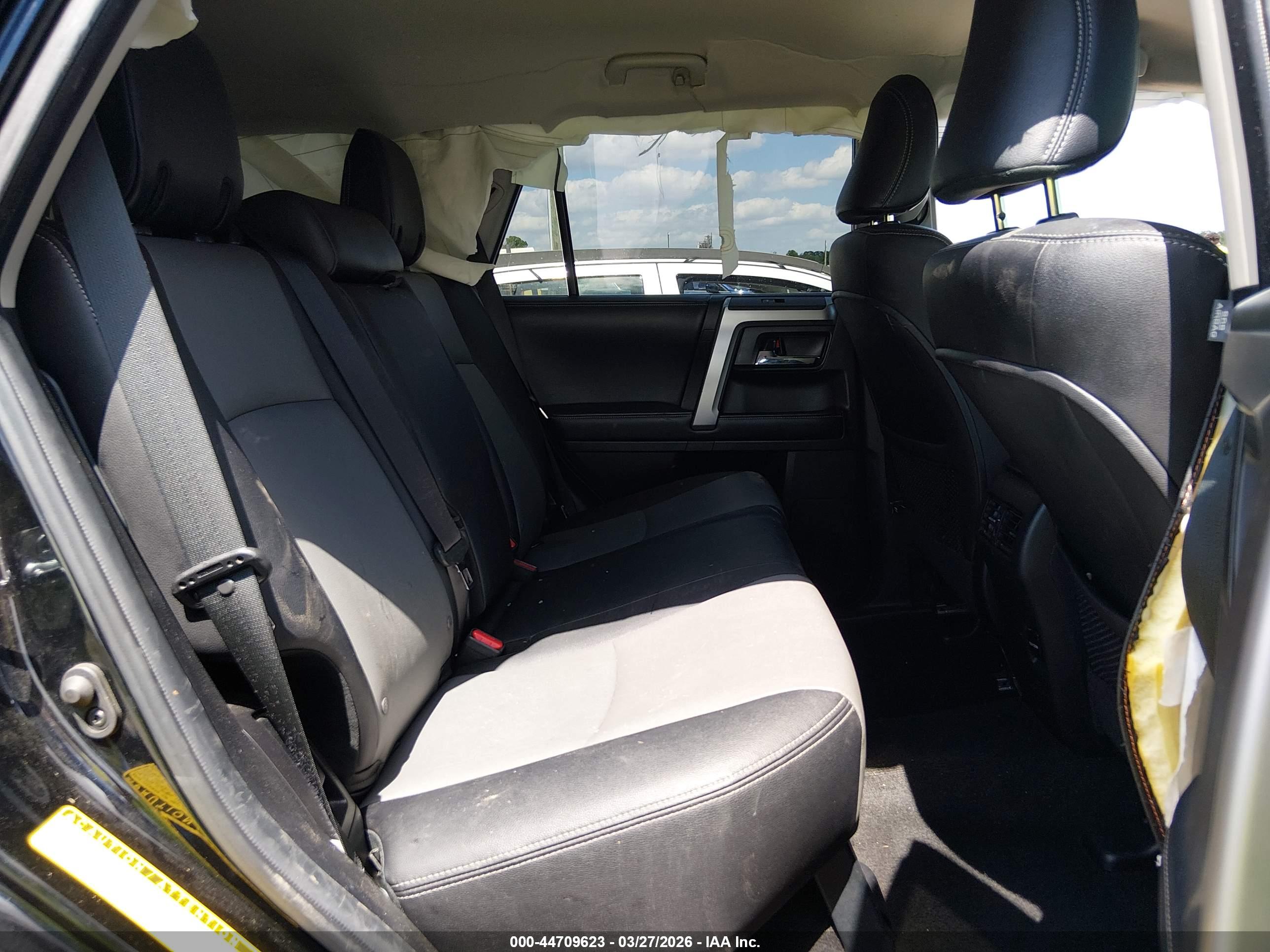TOYOTA 4RUNNER image 8