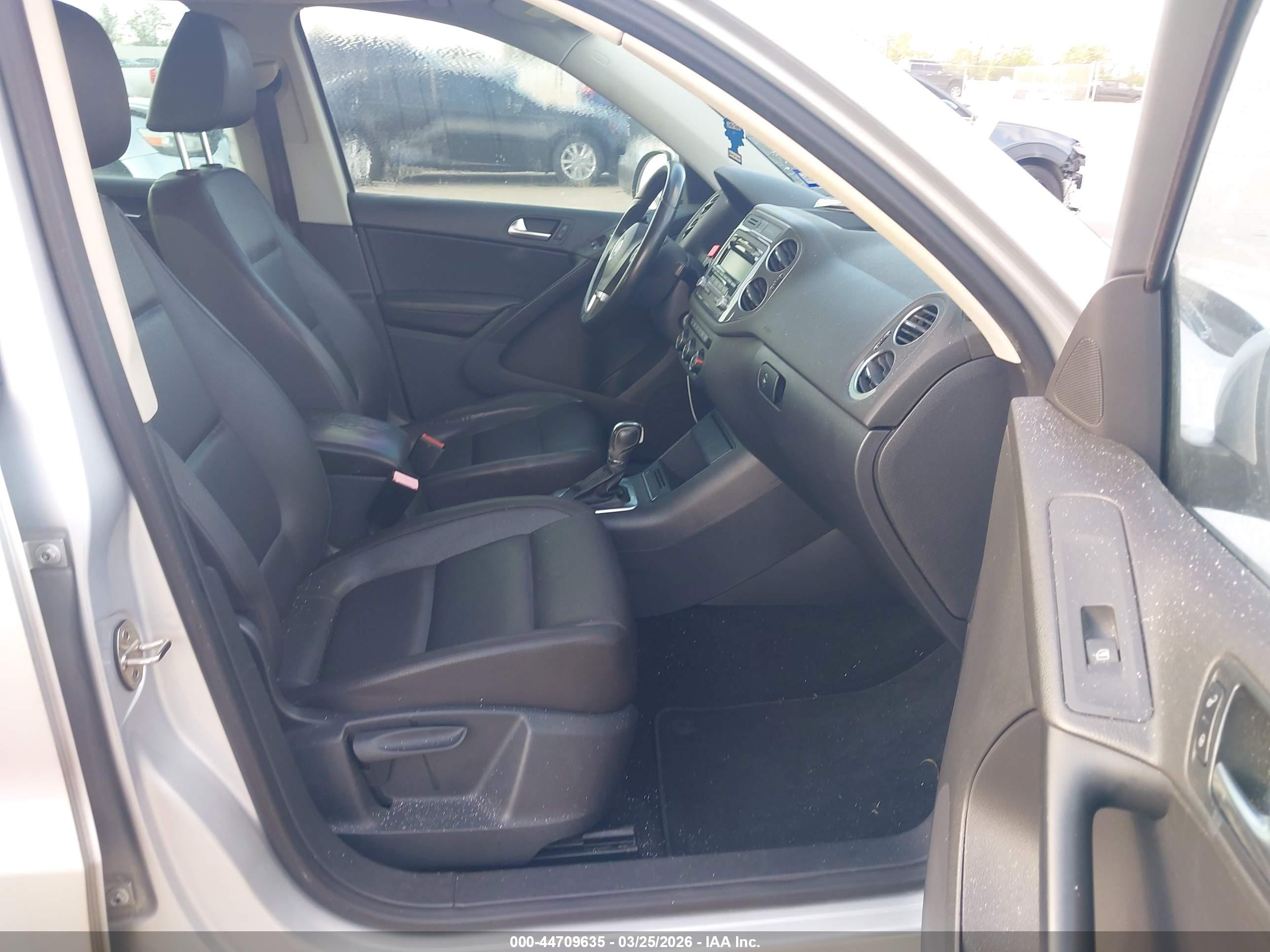 VOLKSWAGEN TIGUAN image 5