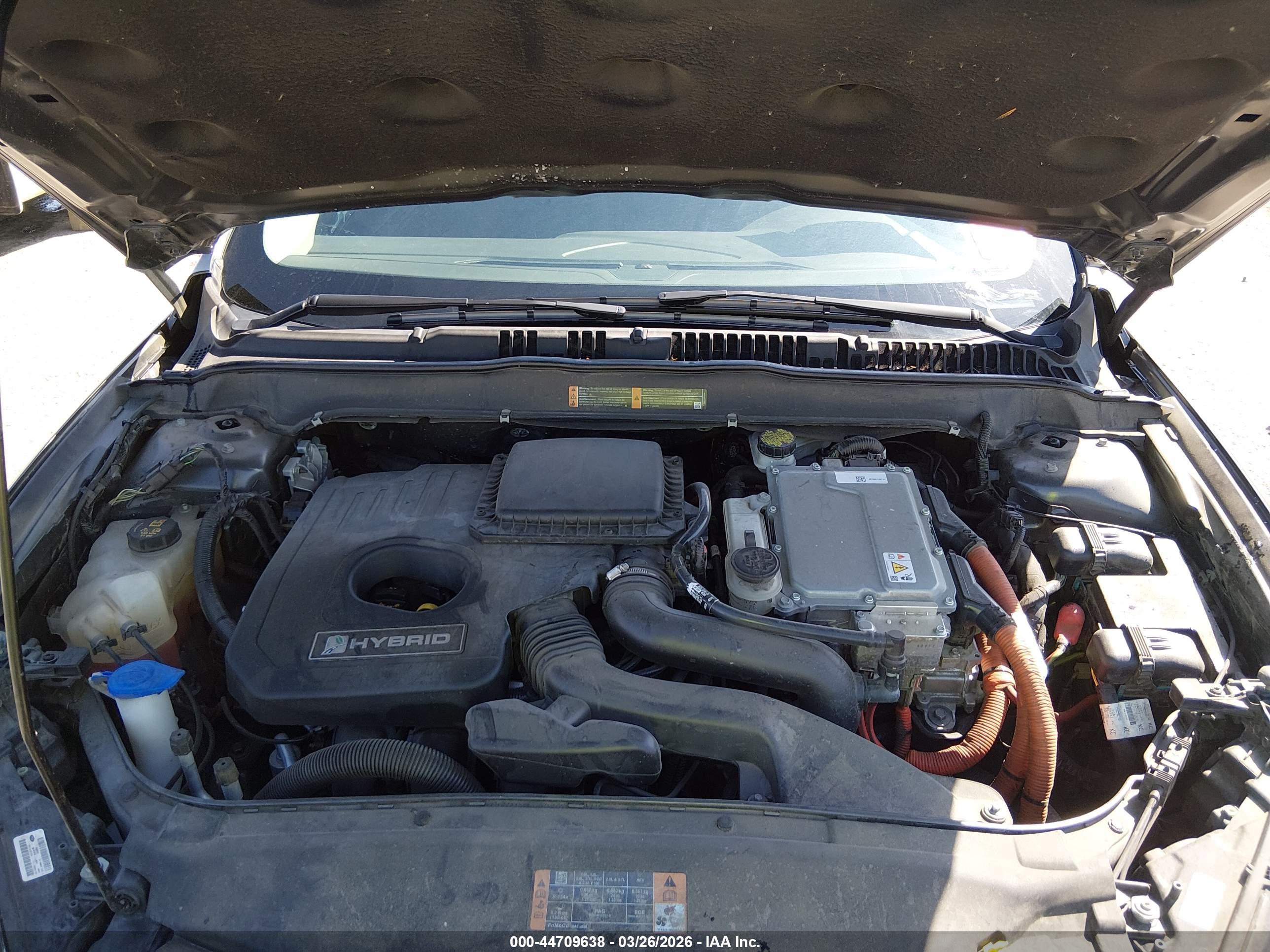 FORD FUSION image 10