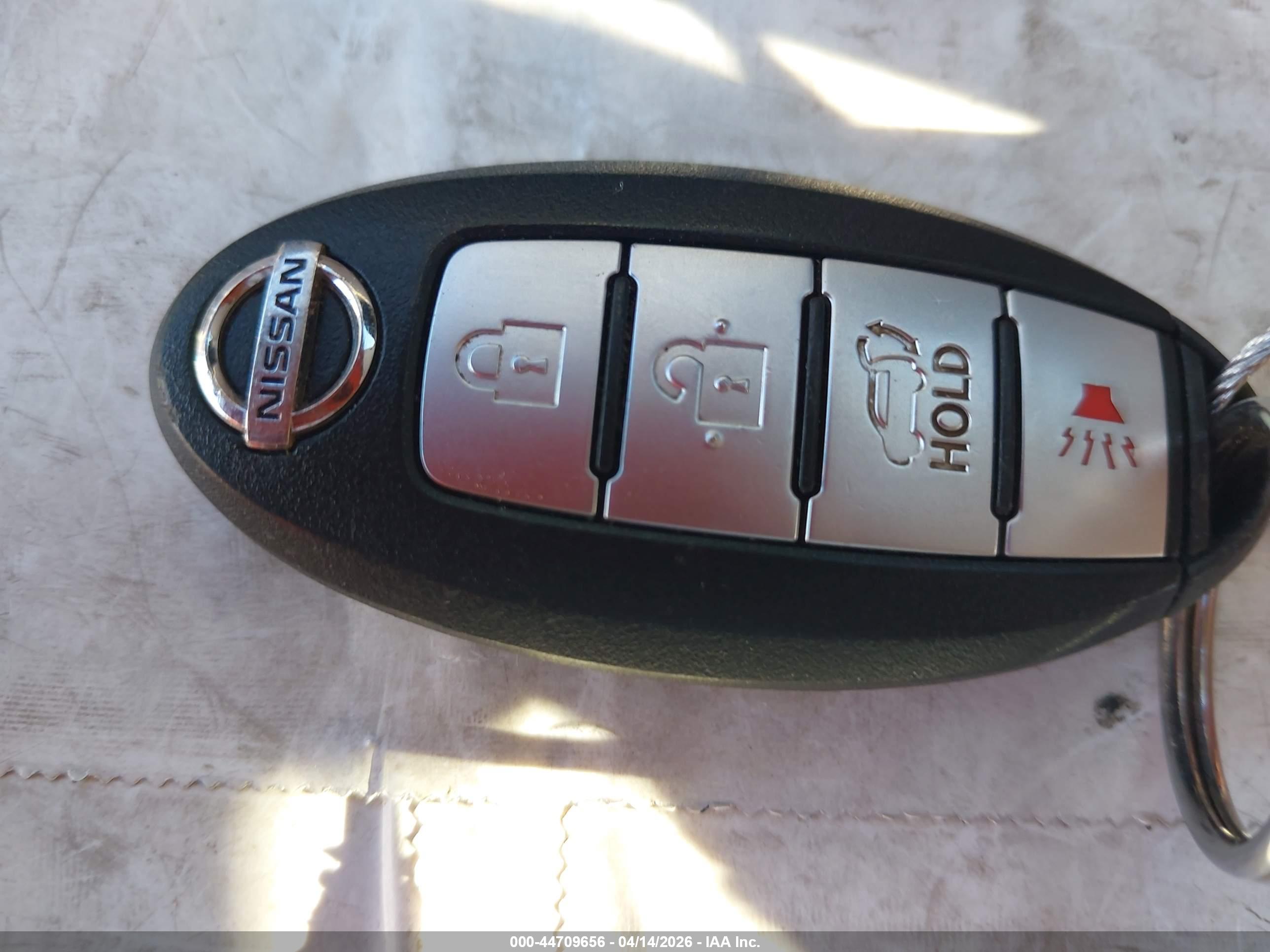 NISSAN ROGUE image 11