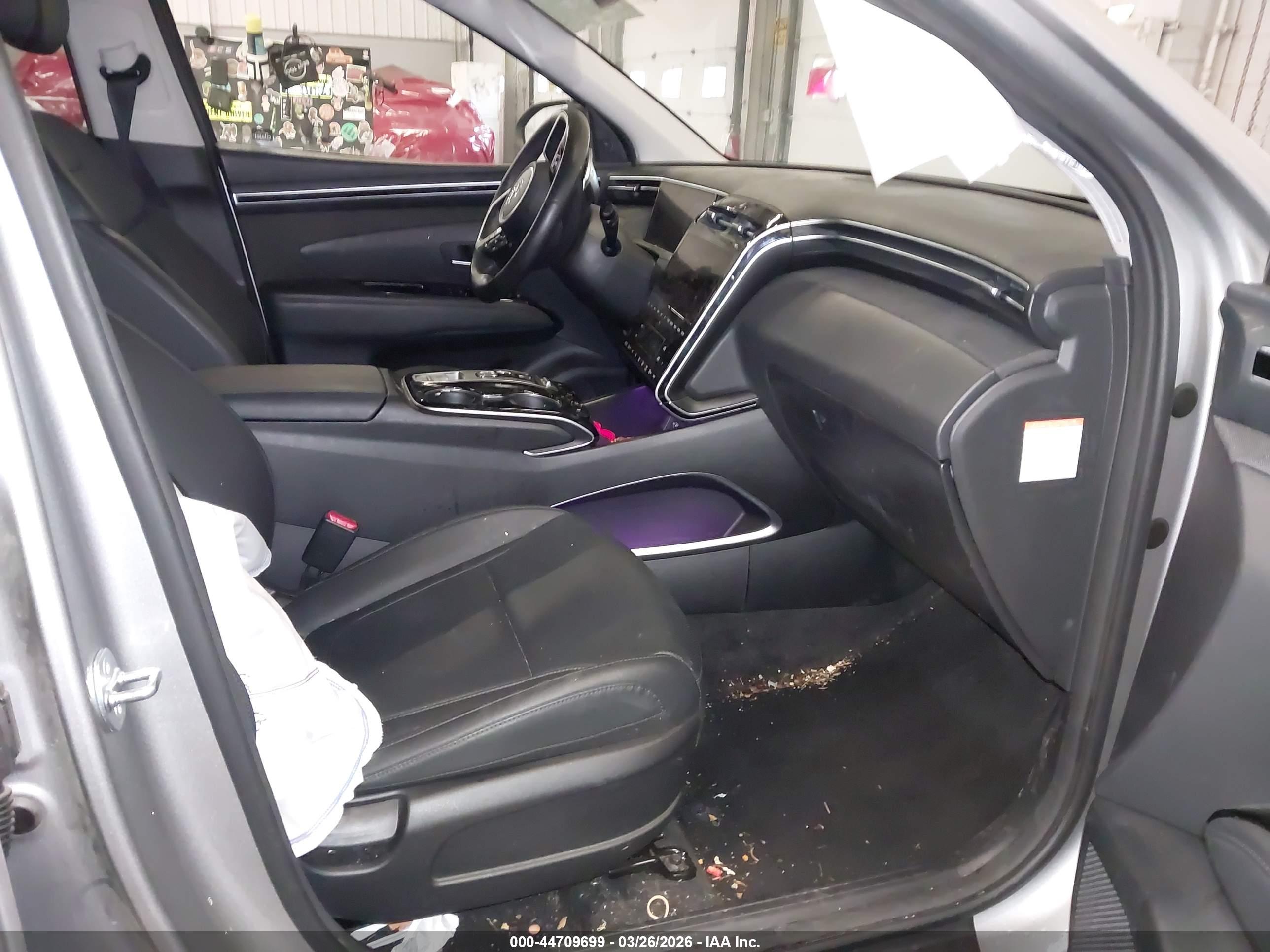 HYUNDAI TUCSON image 5