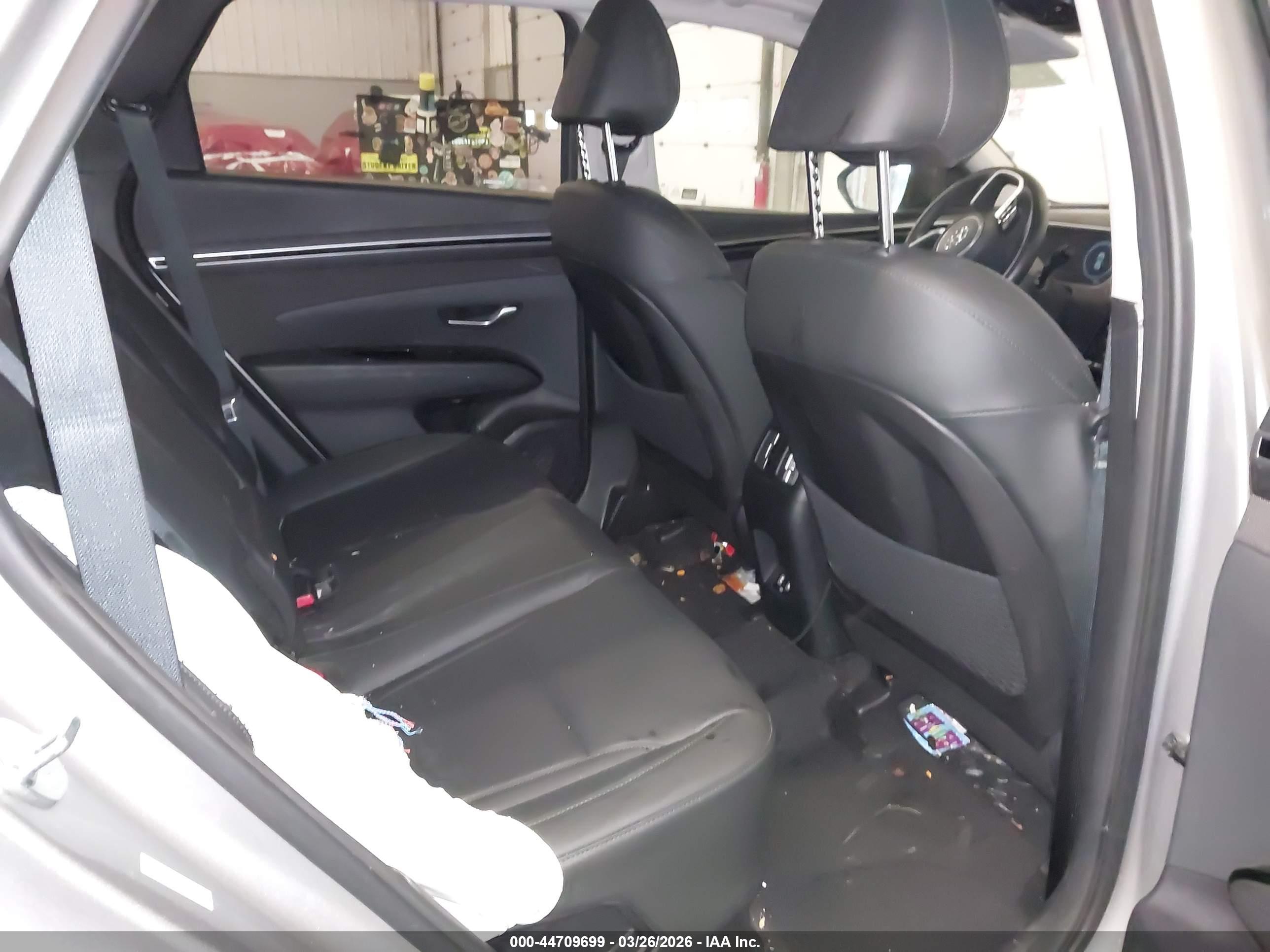 HYUNDAI TUCSON image 8
