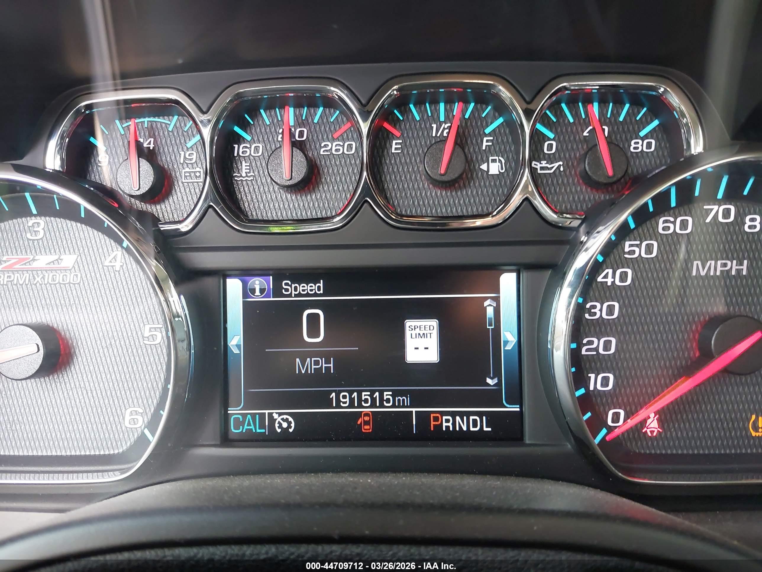 CHEVROLET SUBURBAN image 7