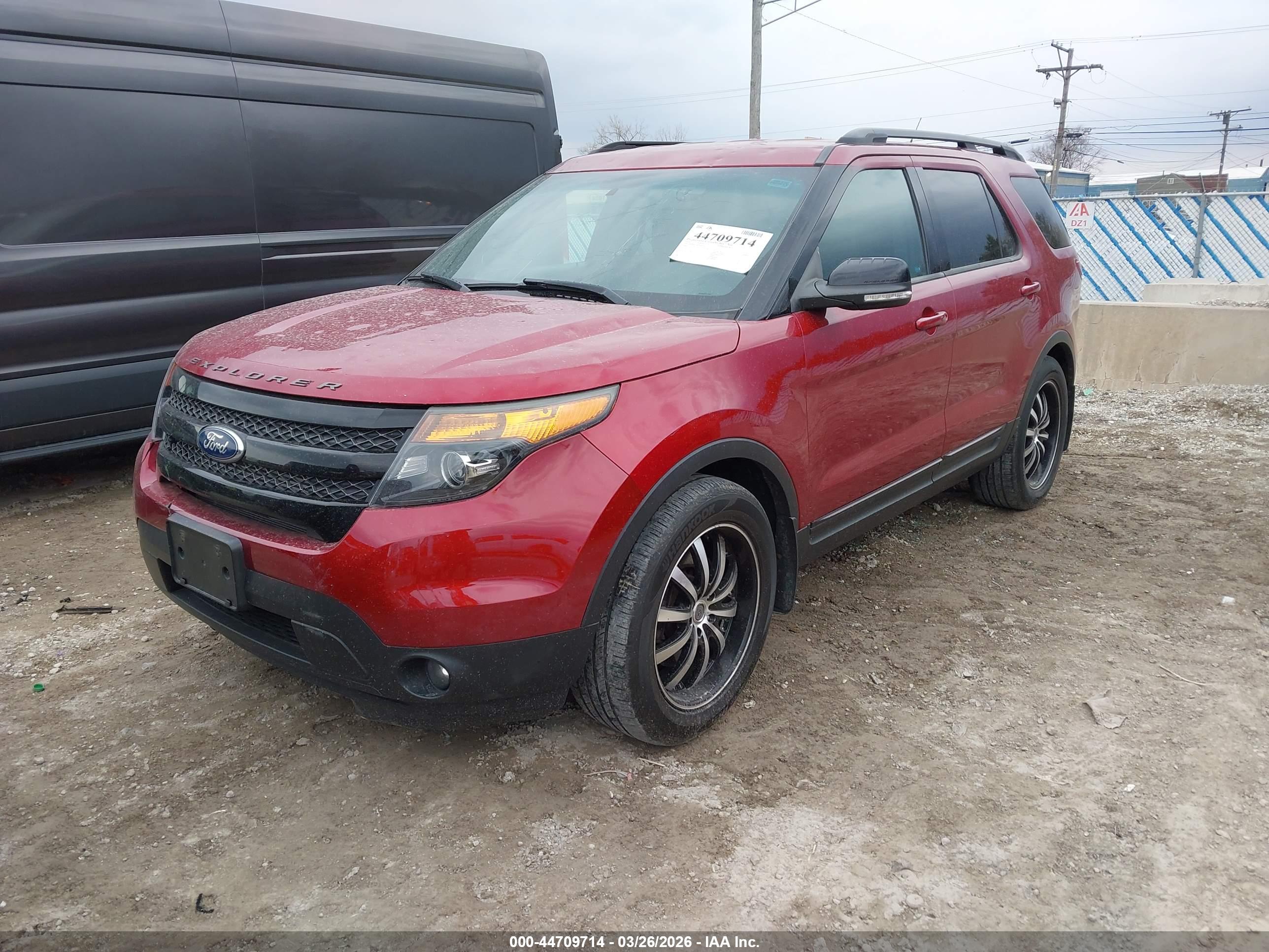 FORD EXPLORER image 2