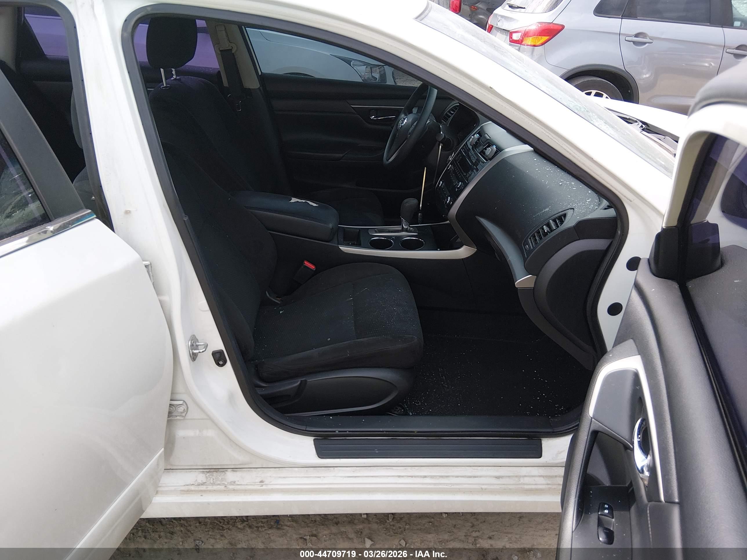 NISSAN ALTIMA image 5