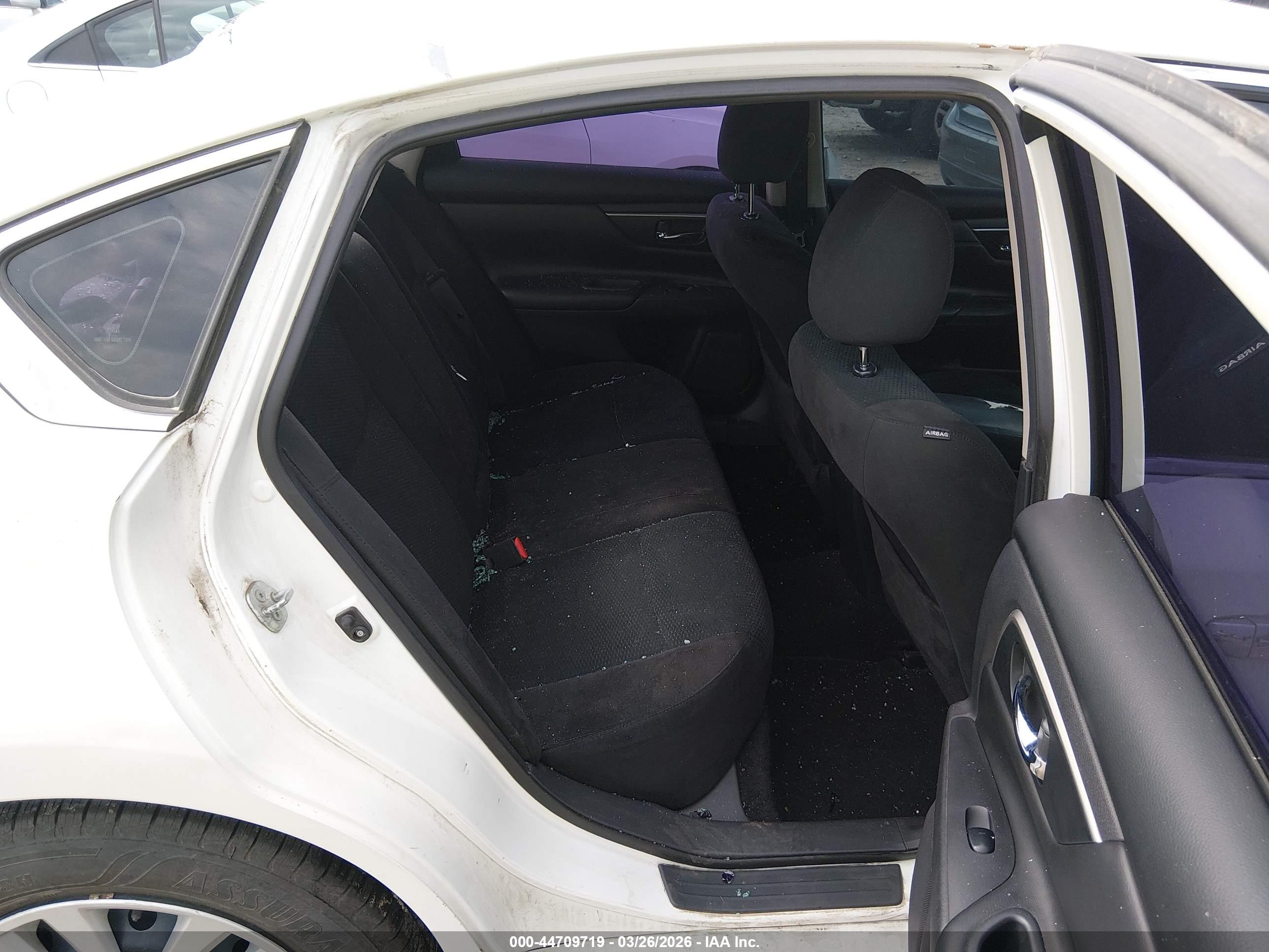 NISSAN ALTIMA image 8