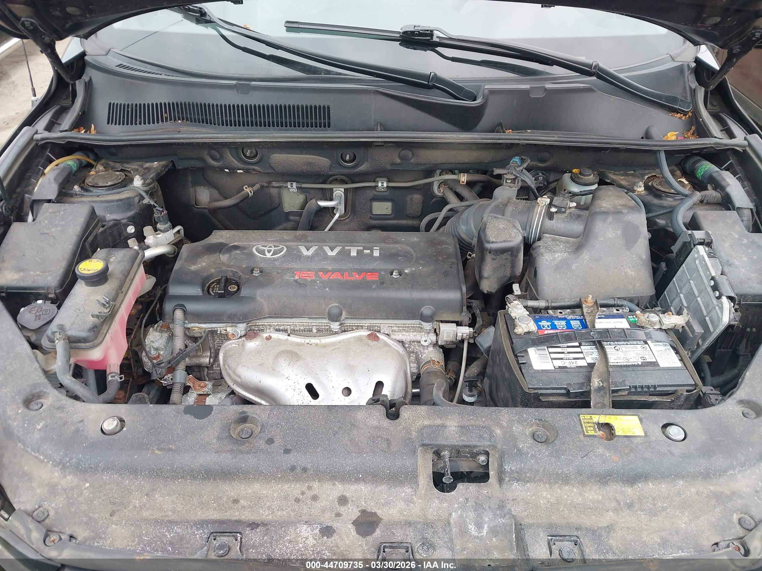 TOYOTA RAV4 image 10