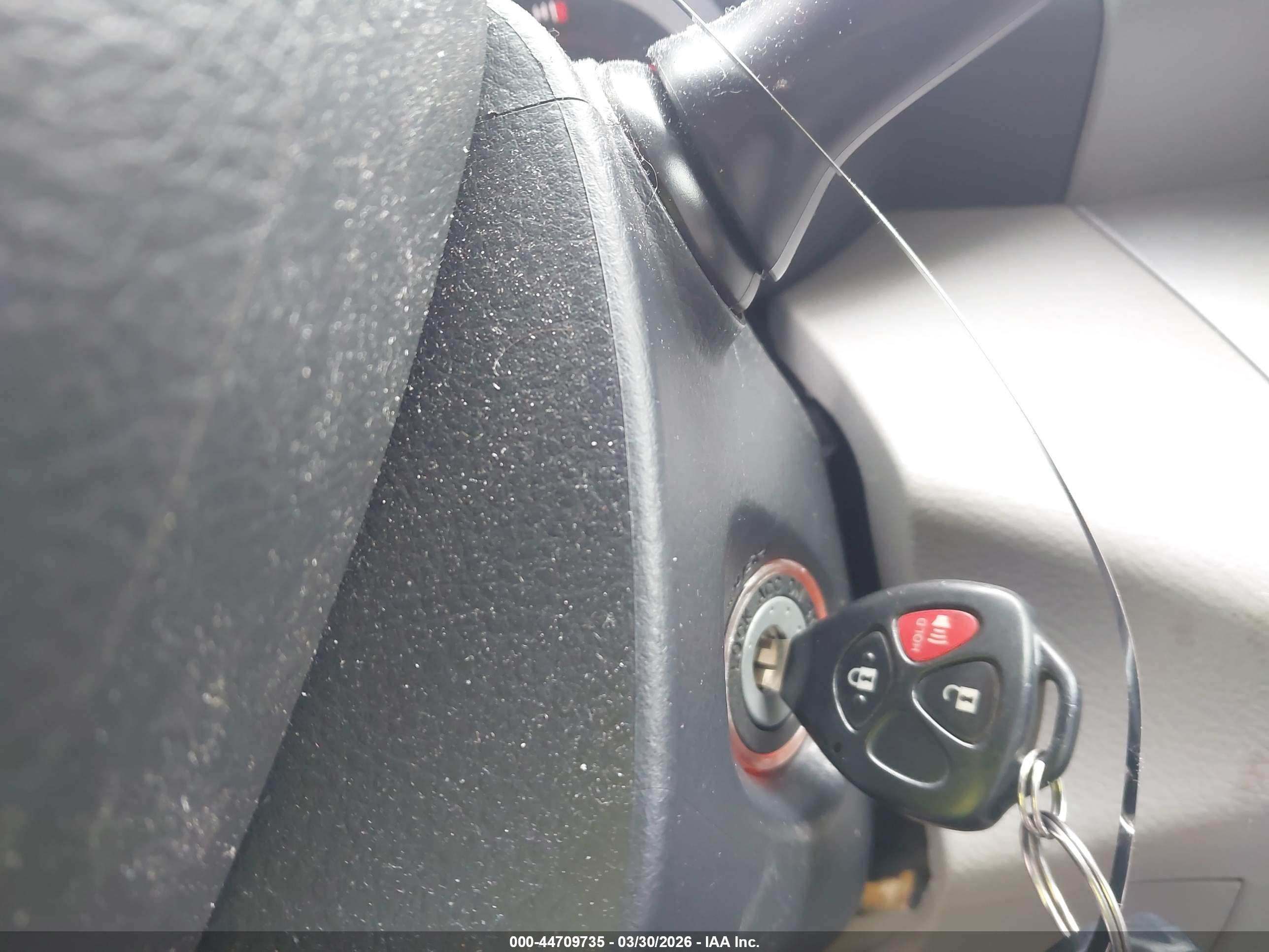 TOYOTA RAV4 image 11