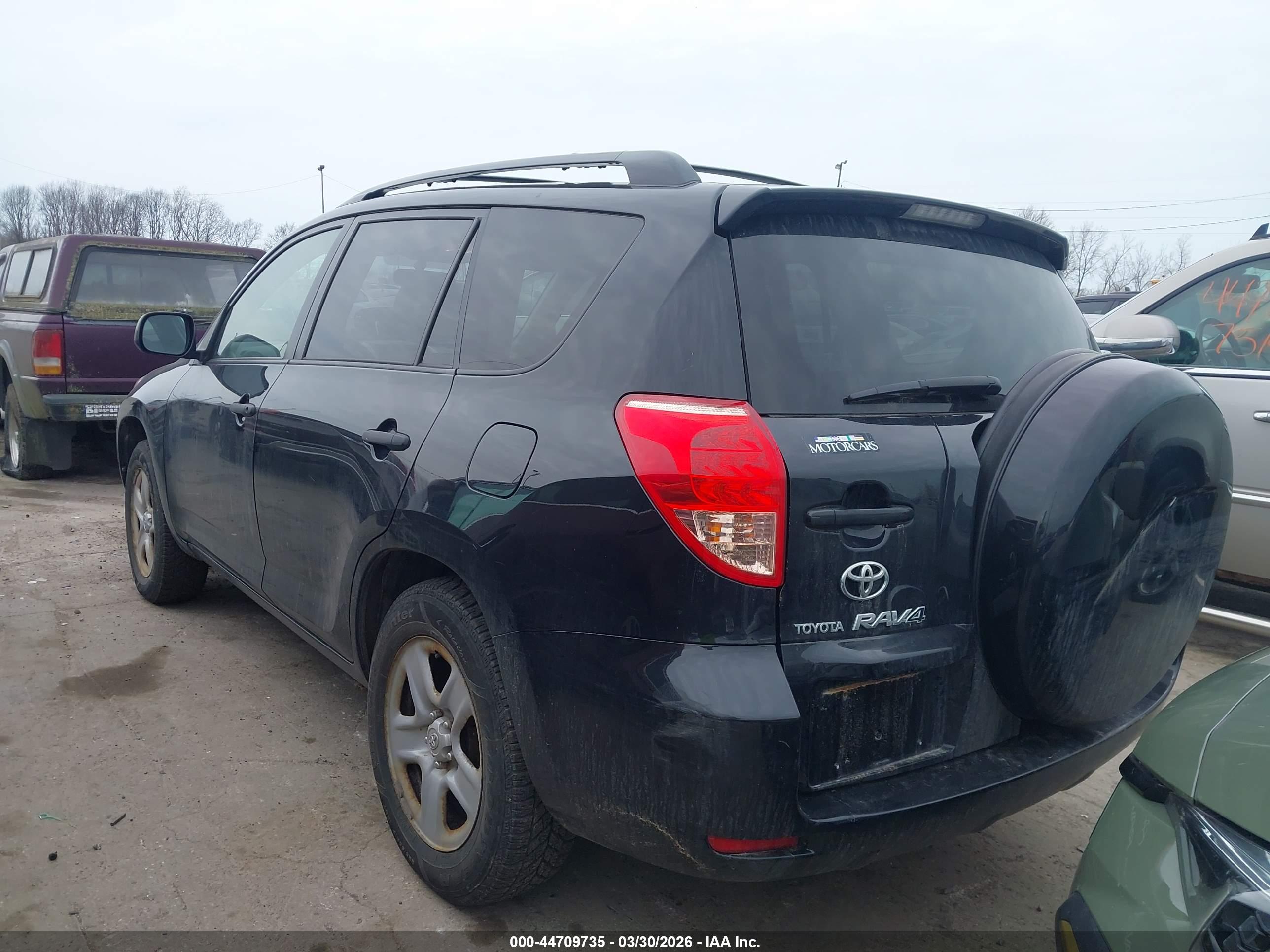 TOYOTA RAV4 image 3