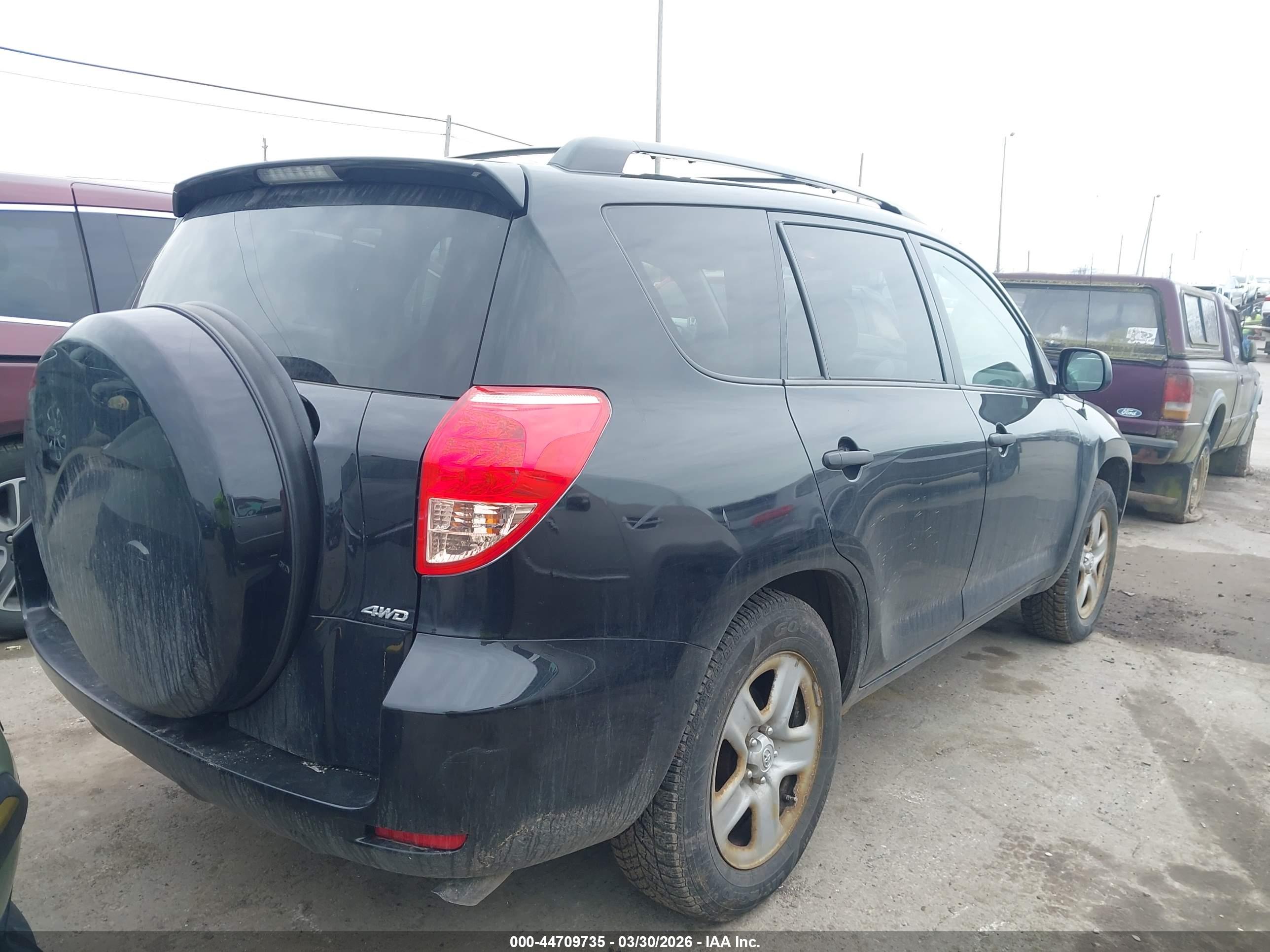 TOYOTA RAV4 image 4
