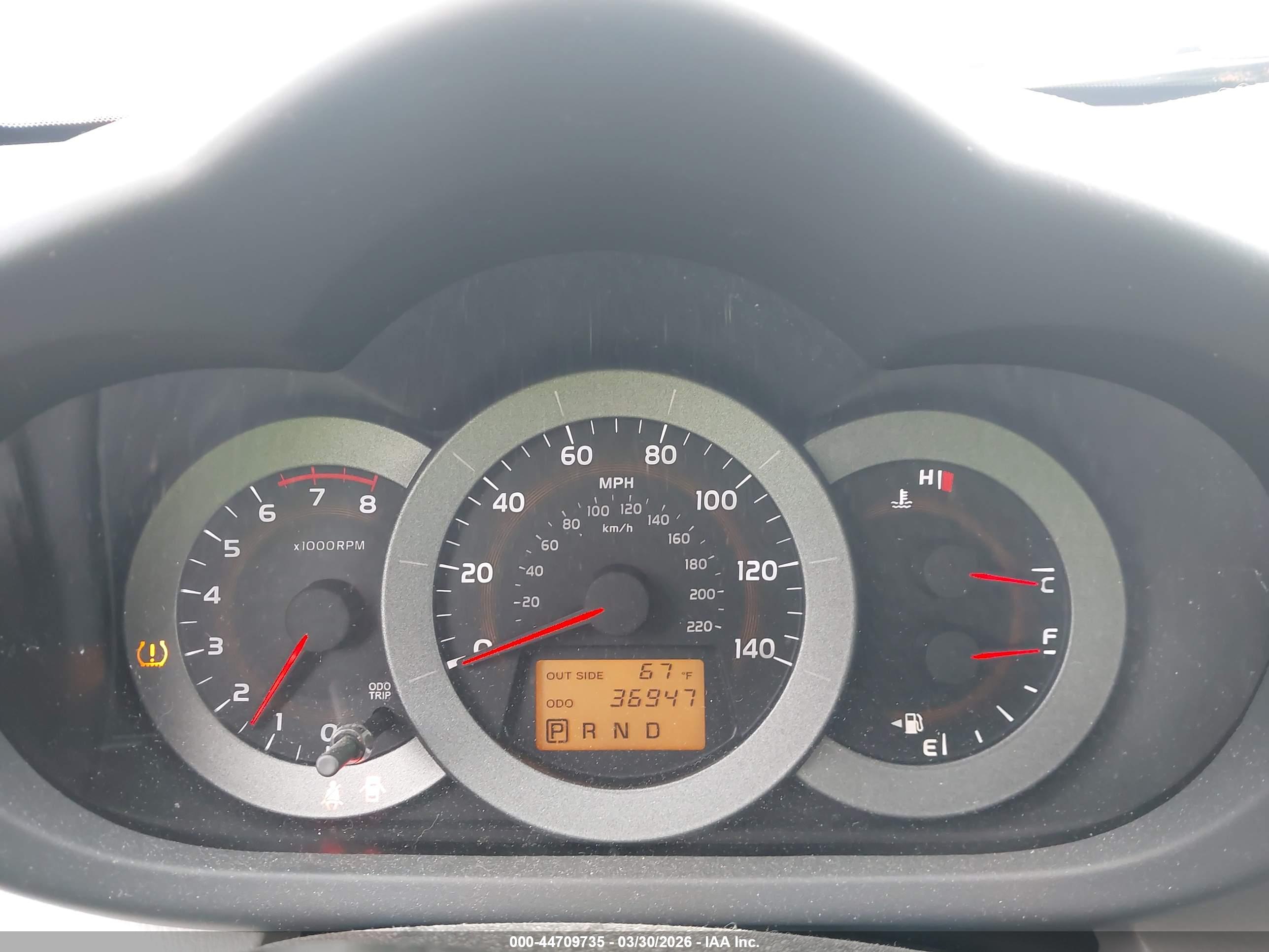 TOYOTA RAV4 image 7