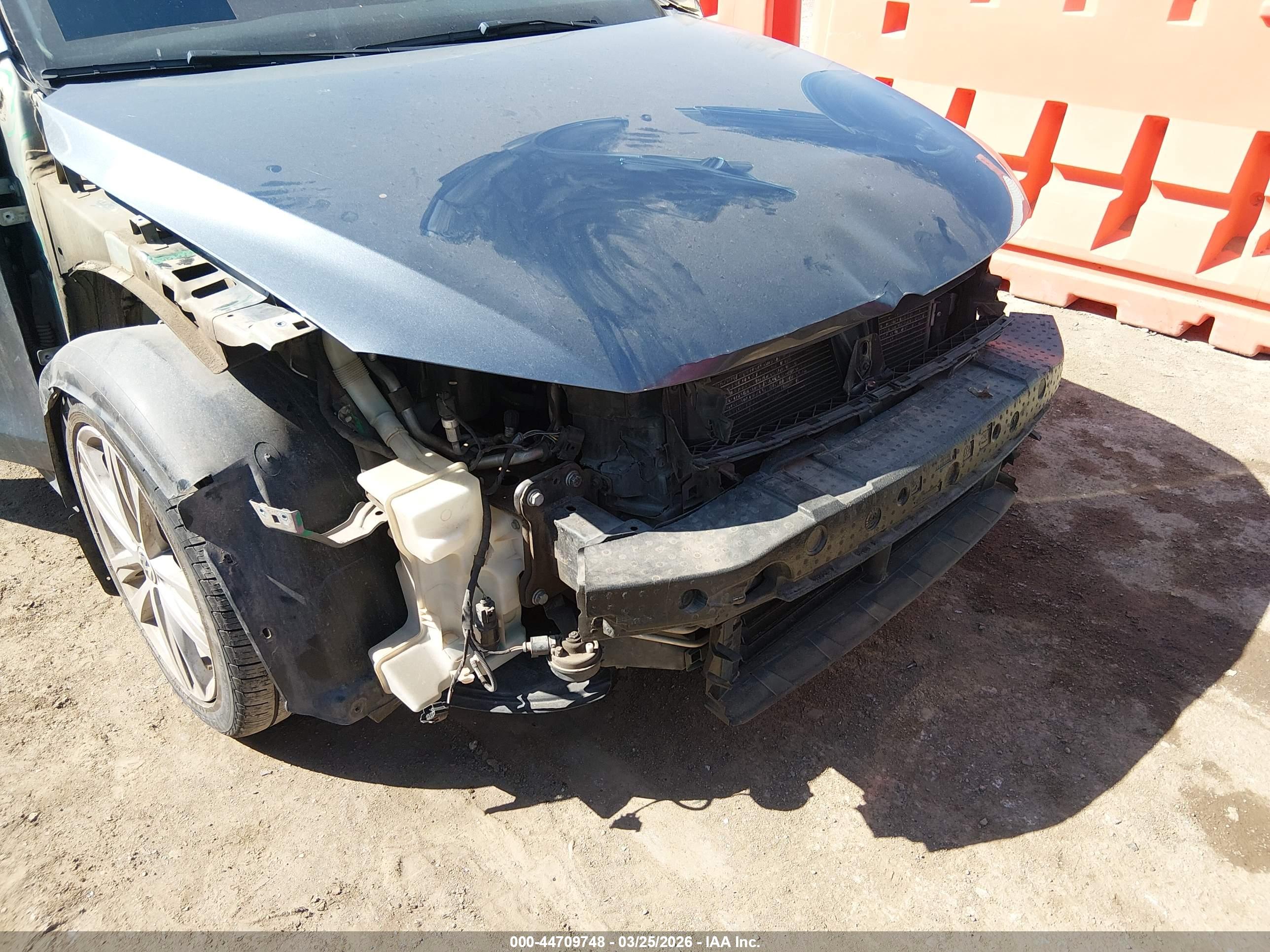 VOLKSWAGEN JETTA image 6