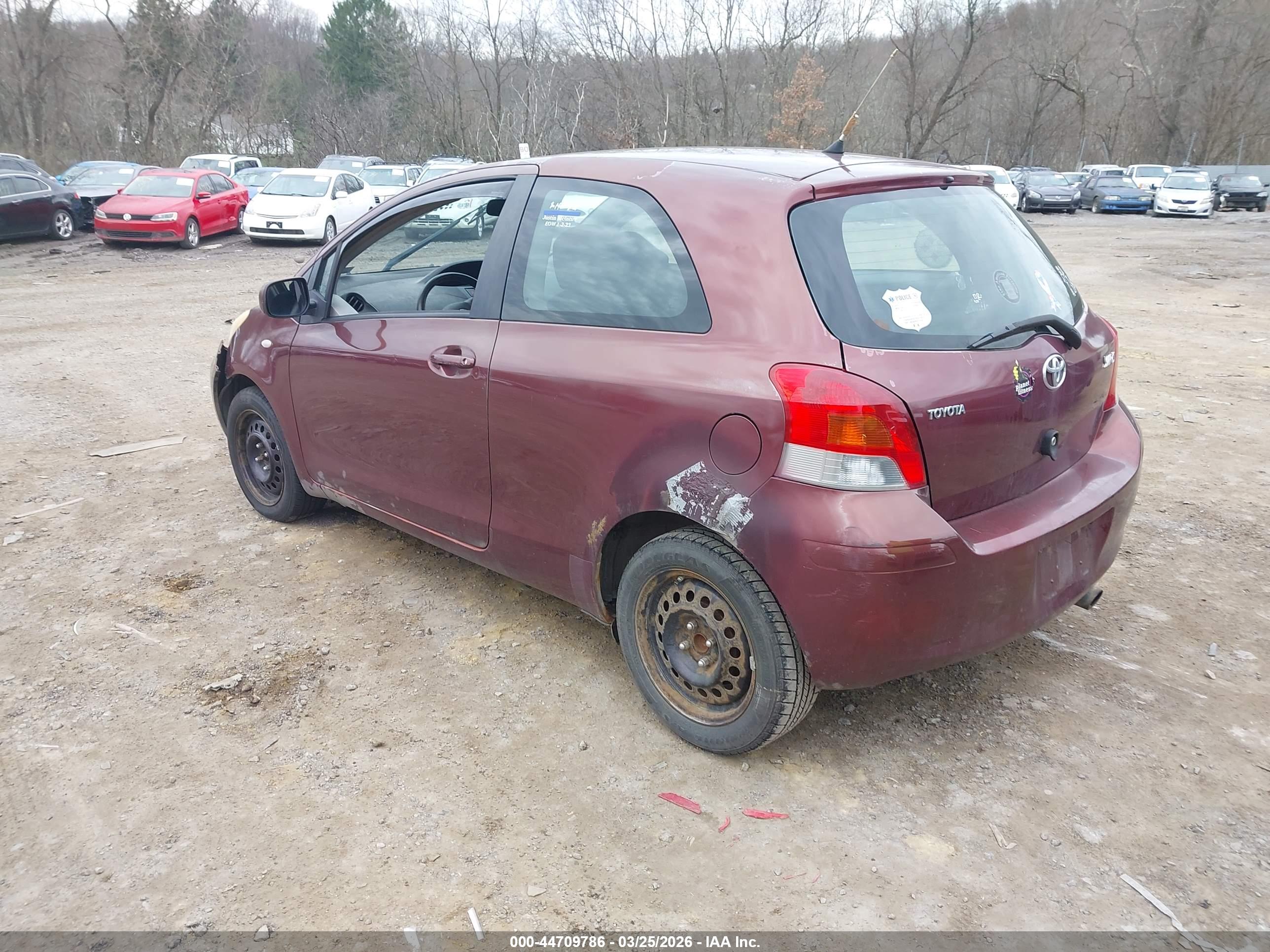 TOYOTA YARIS image 3