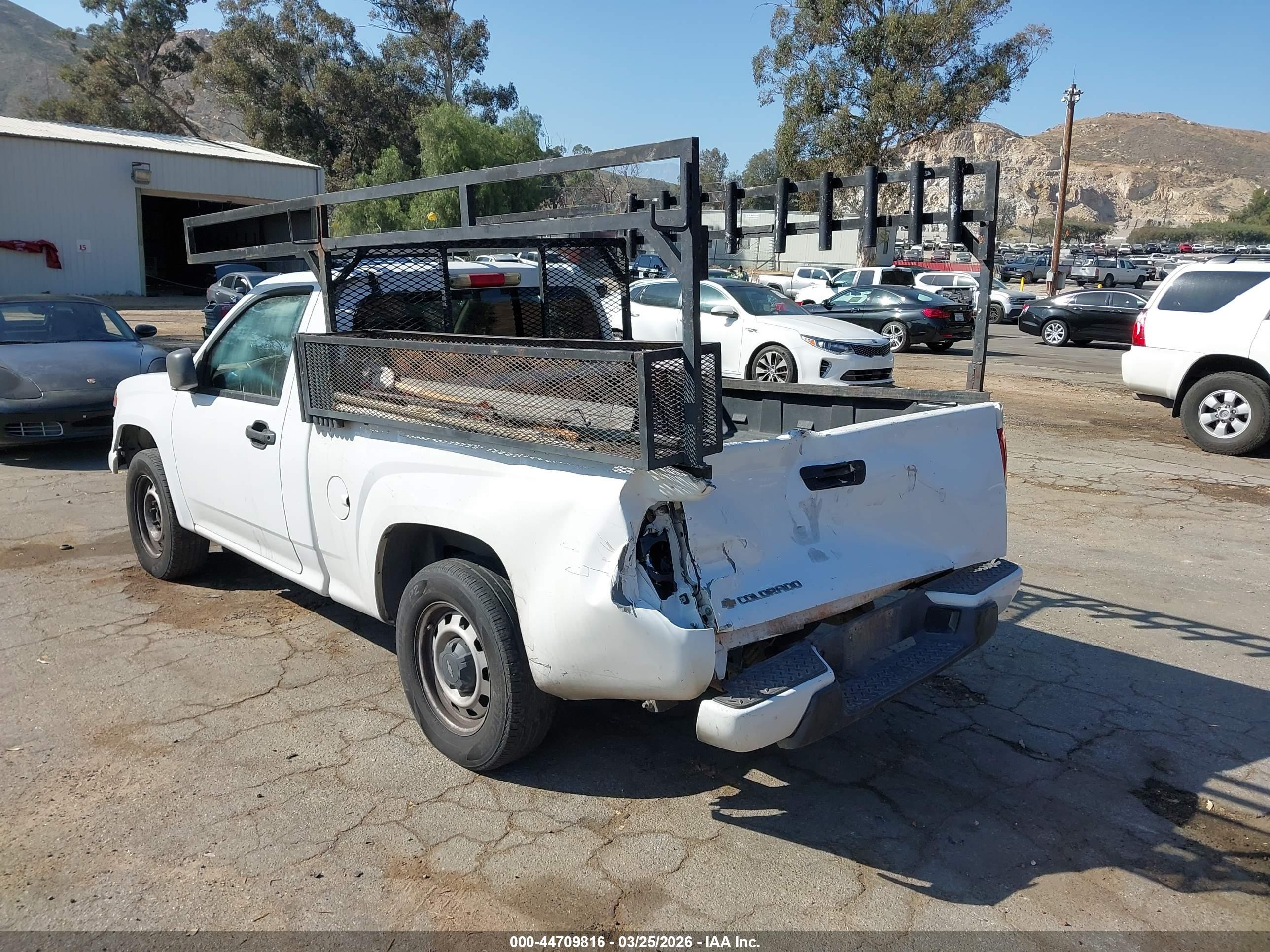 CHEVROLET COLORADO image 3