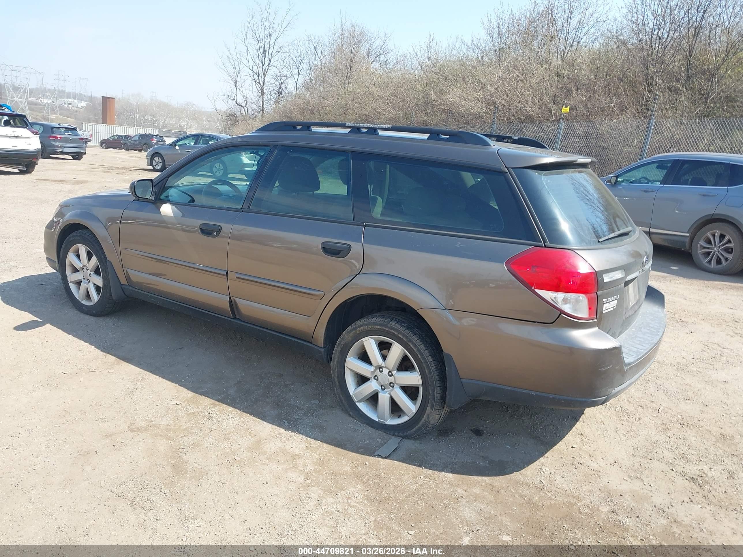 SUBARU OUTBACK image 3