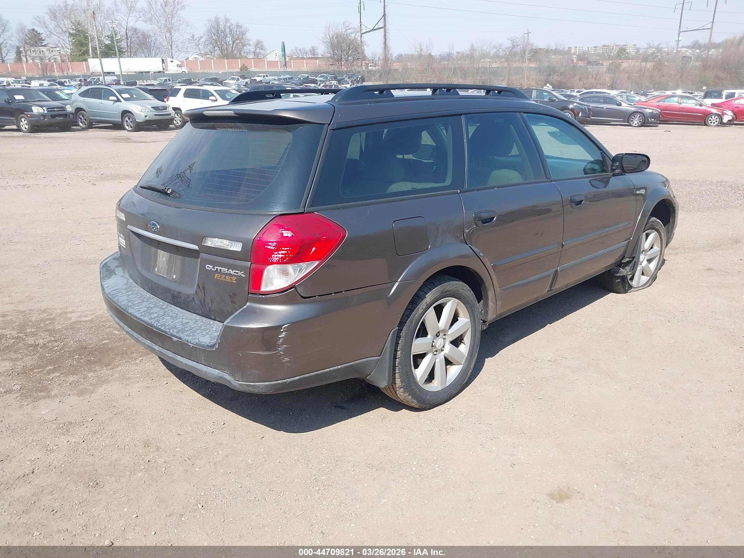SUBARU OUTBACK image 4