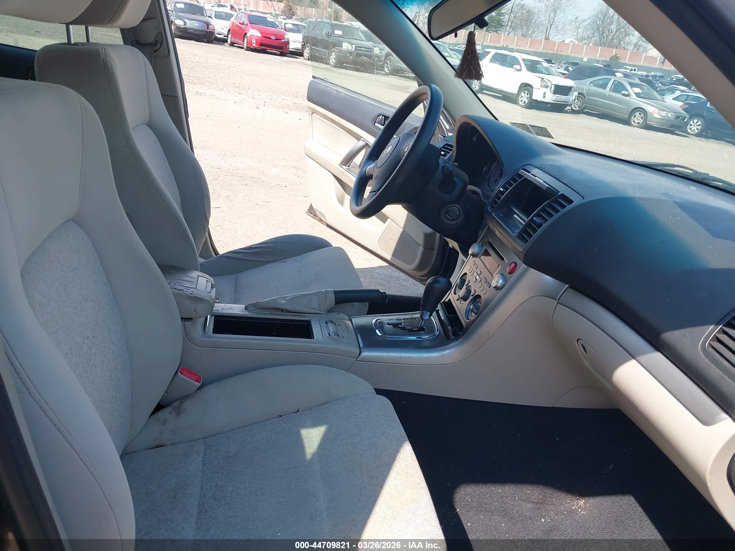 SUBARU OUTBACK image 5