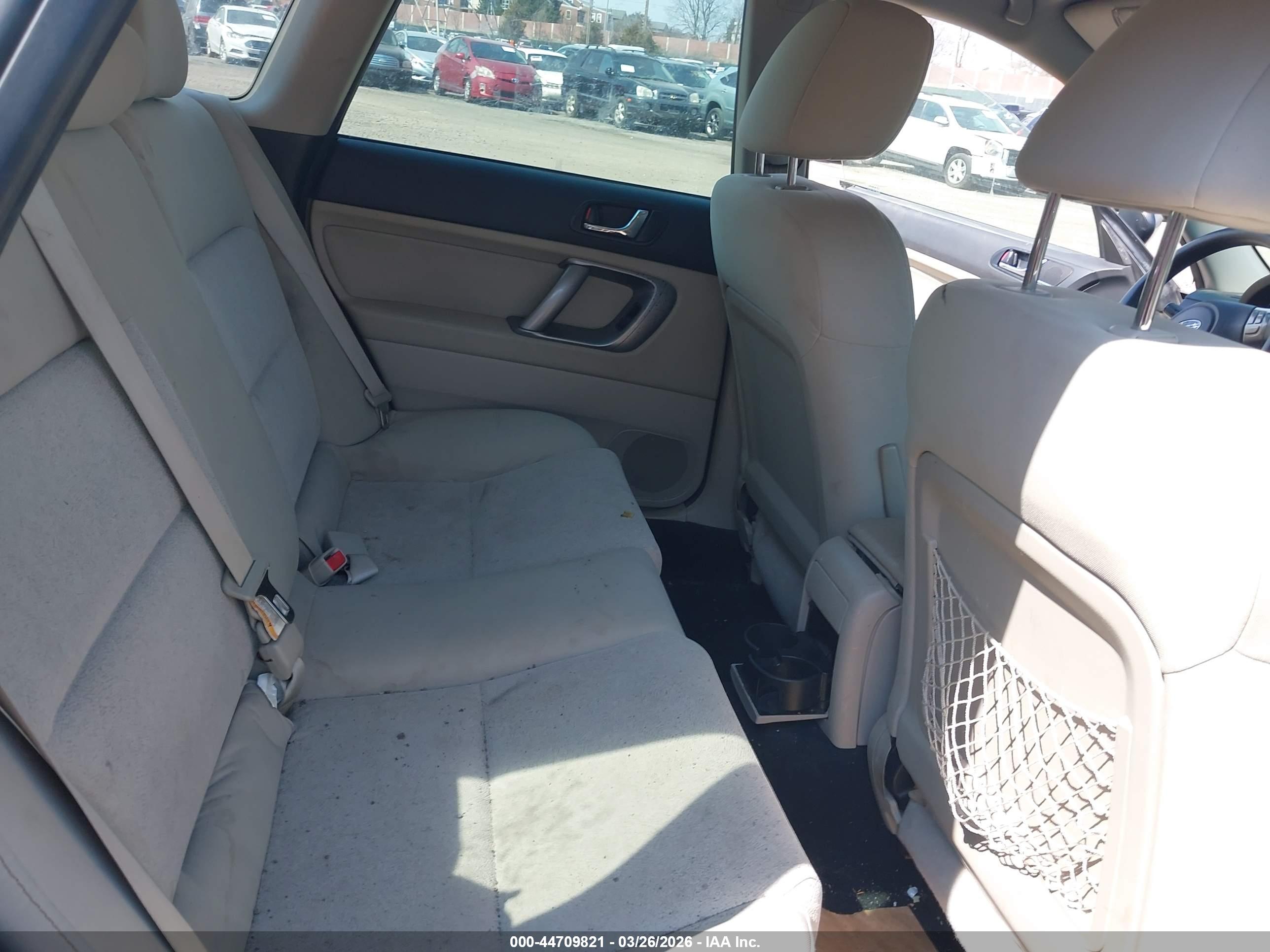 SUBARU OUTBACK image 8