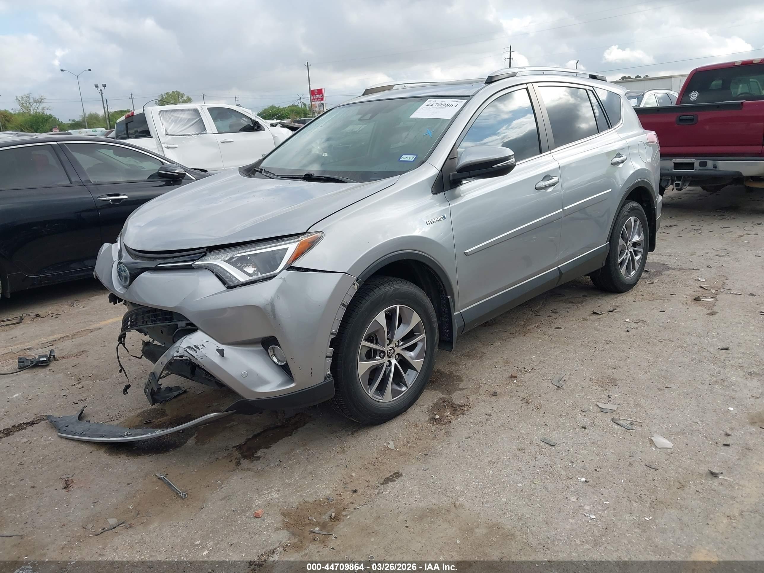 TOYOTA RAV4 image 2
