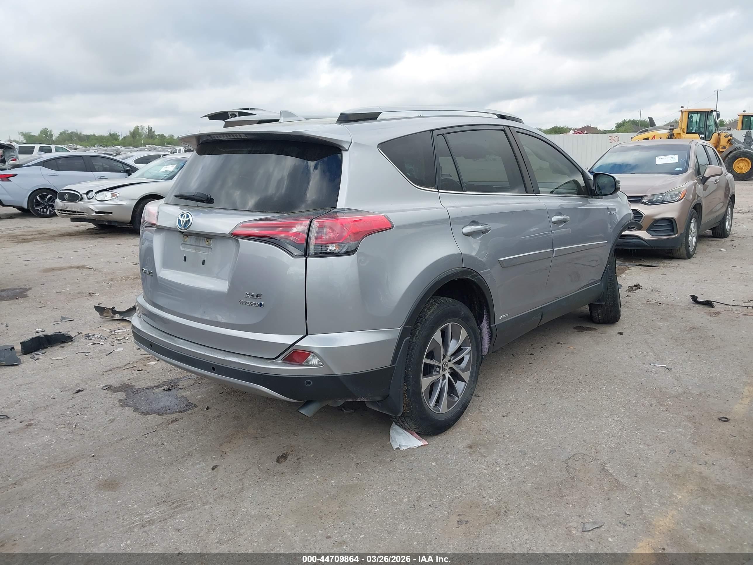 TOYOTA RAV4 image 4