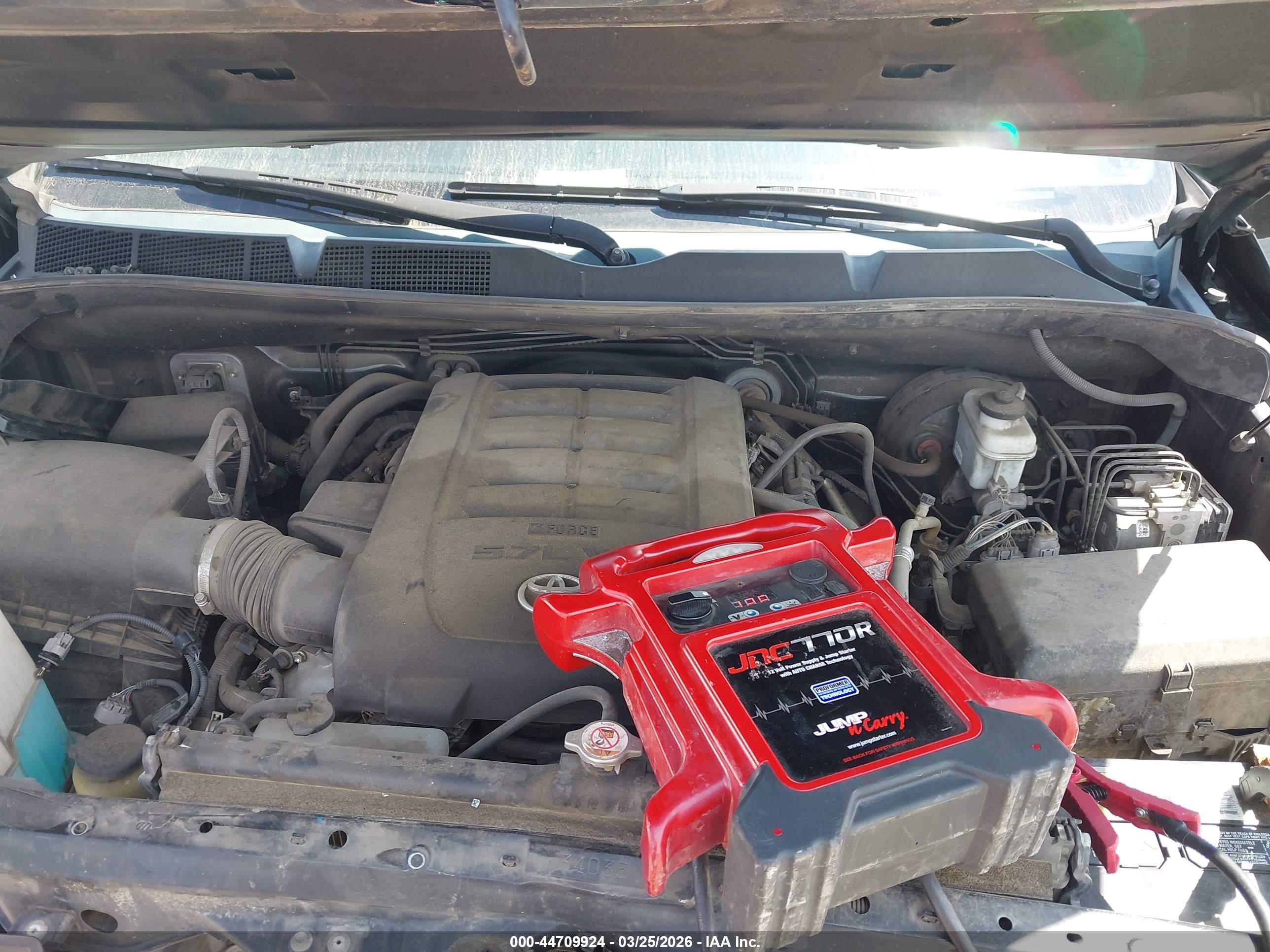 TOYOTA TUNDRA image 10