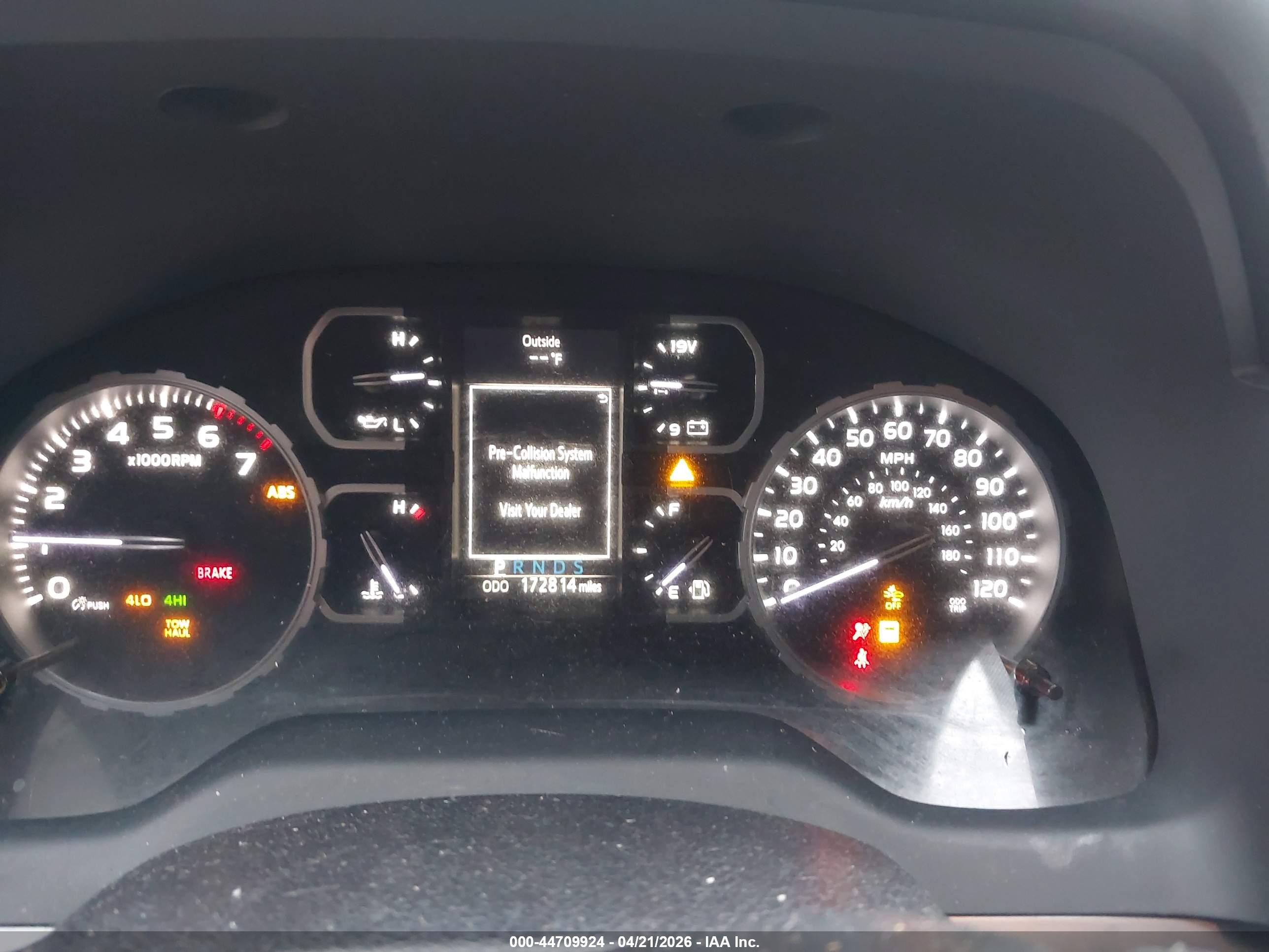 TOYOTA TUNDRA image 7