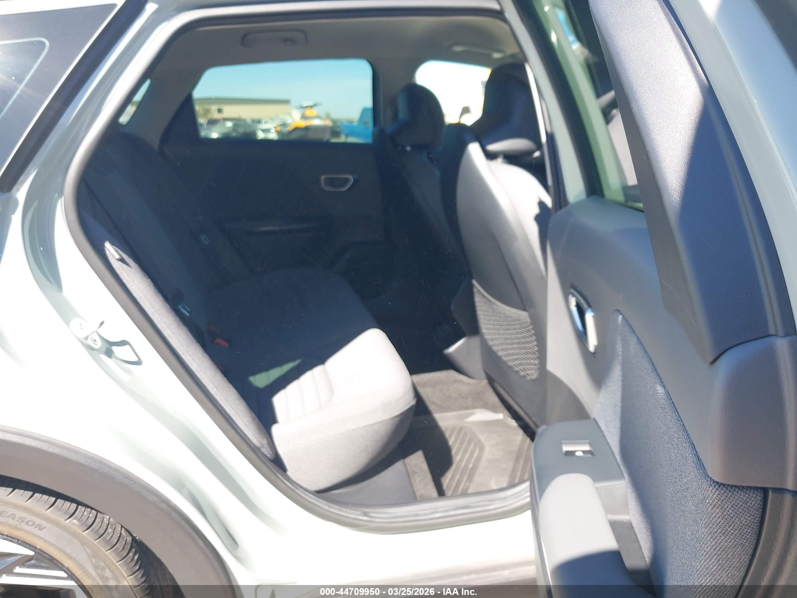 KIA K4 image 8