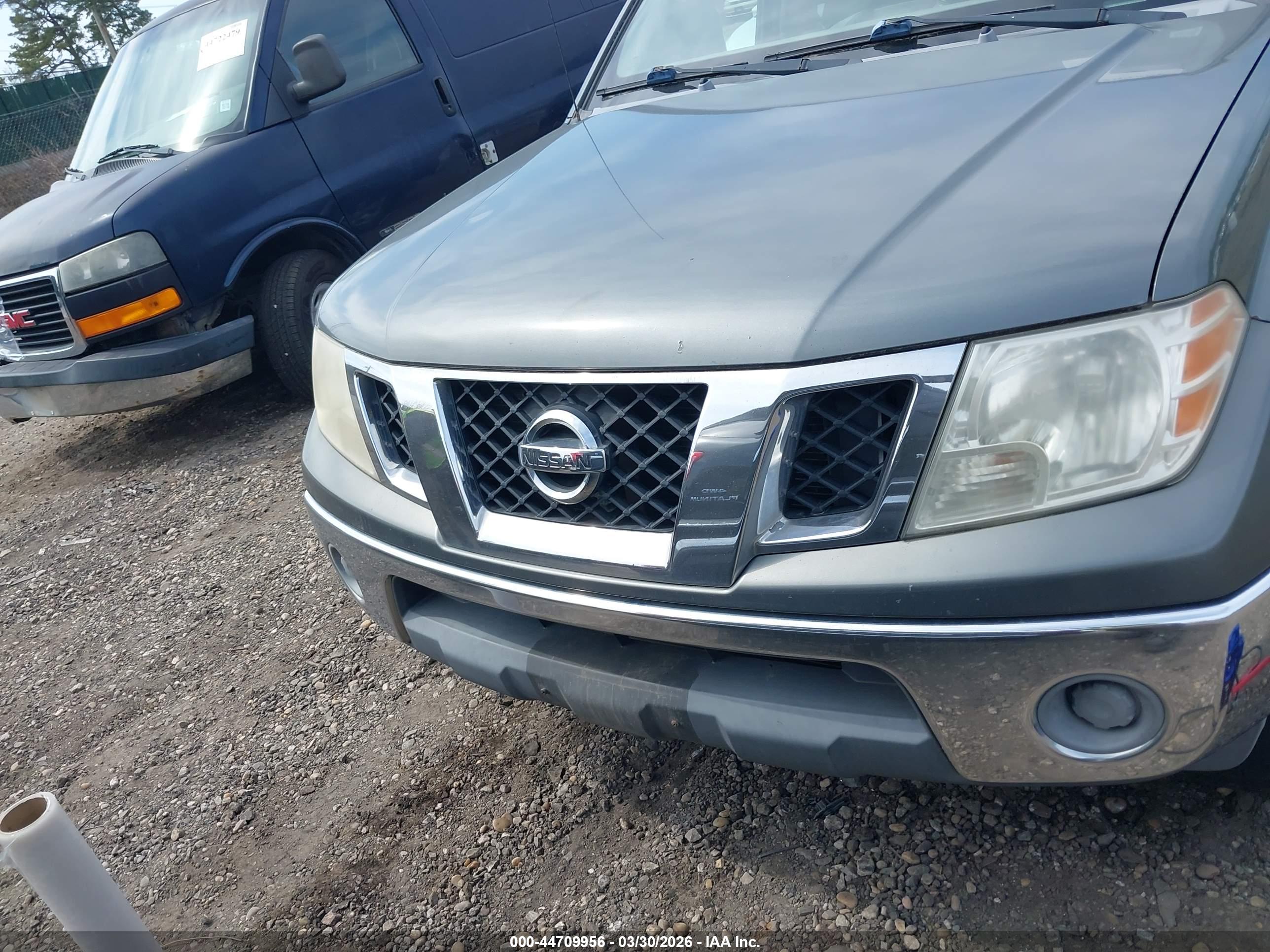 NISSAN FRONTIER image 6