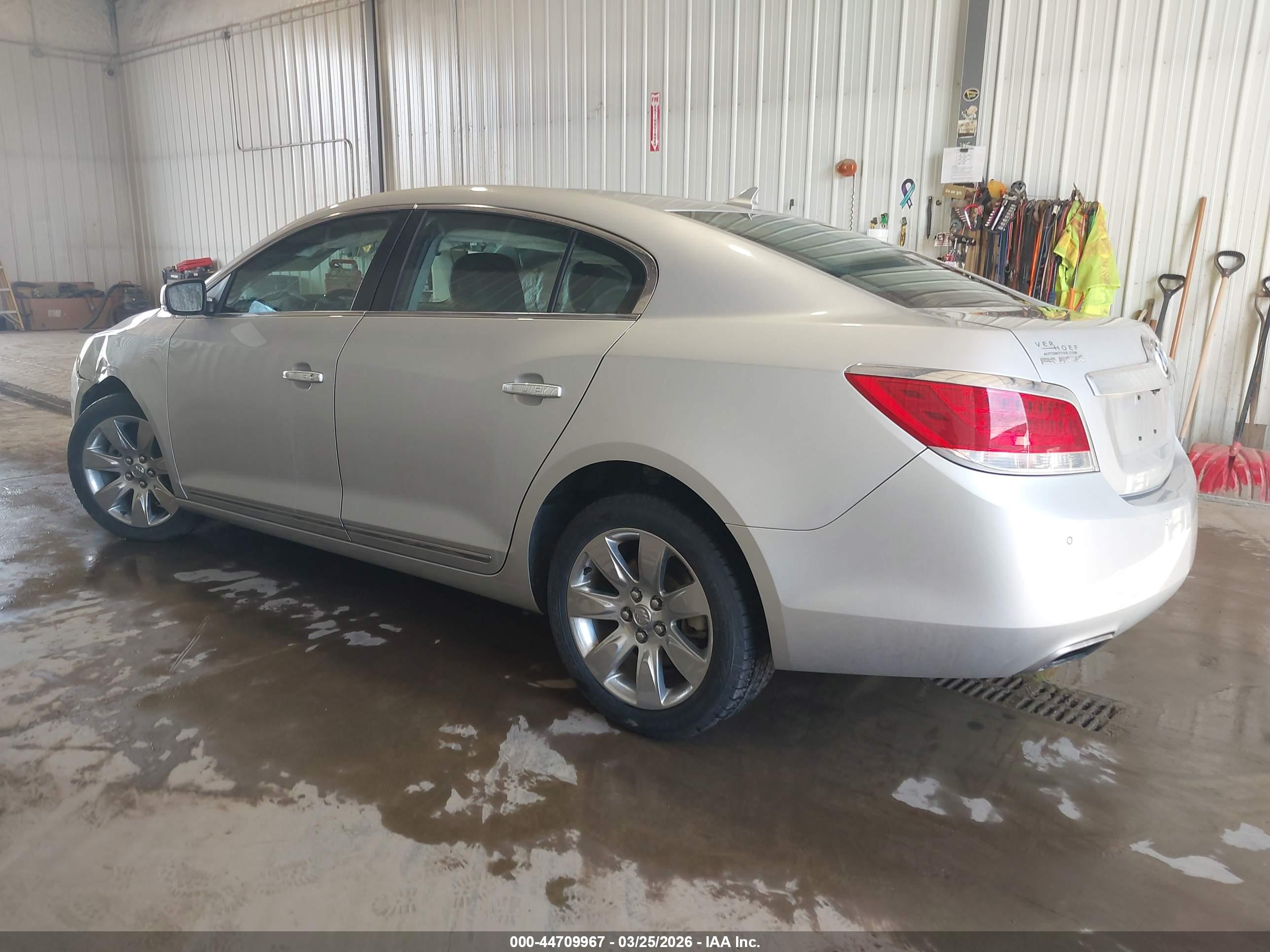 BUICK LACROSSE image 3