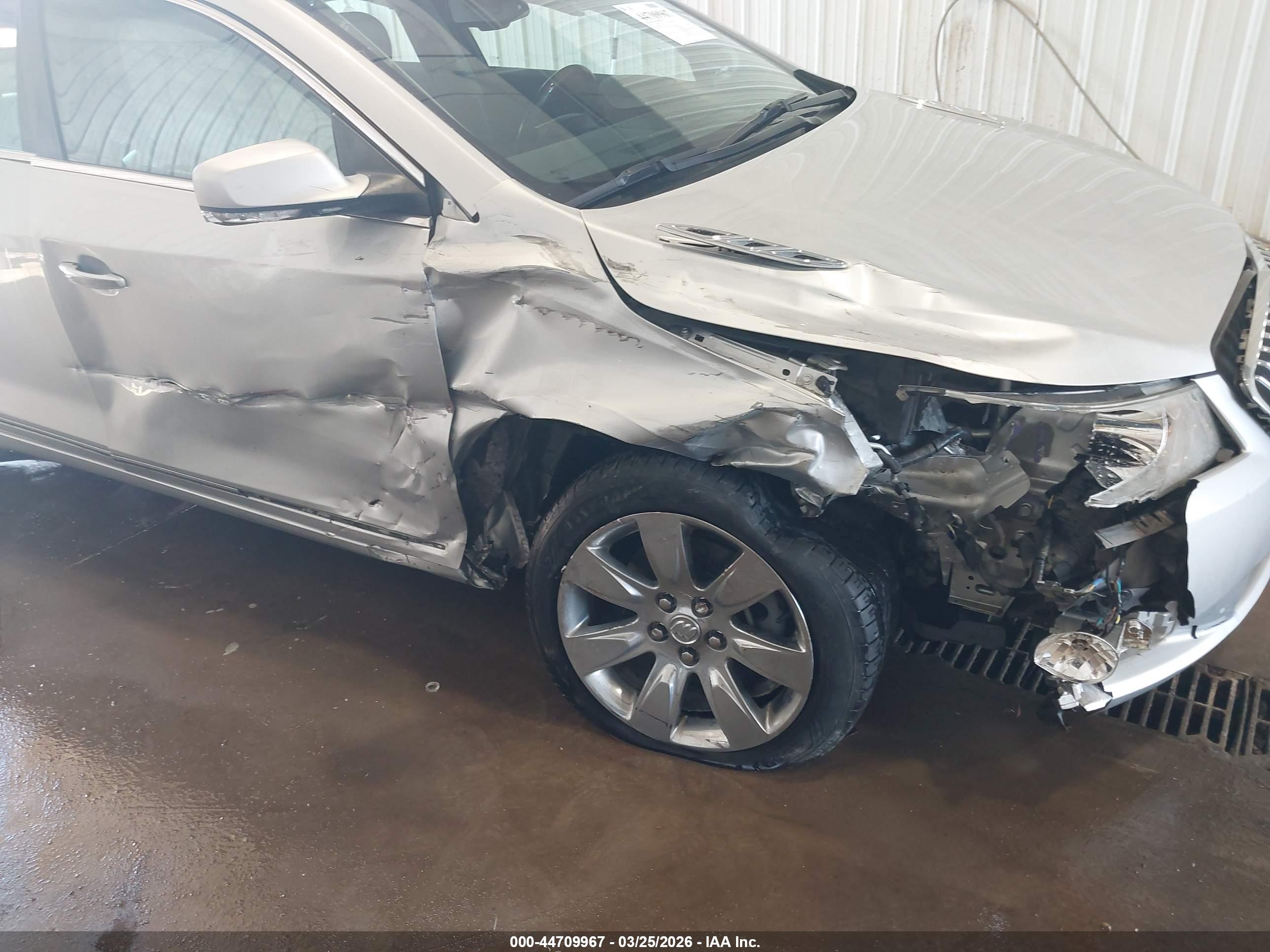 BUICK LACROSSE image 6