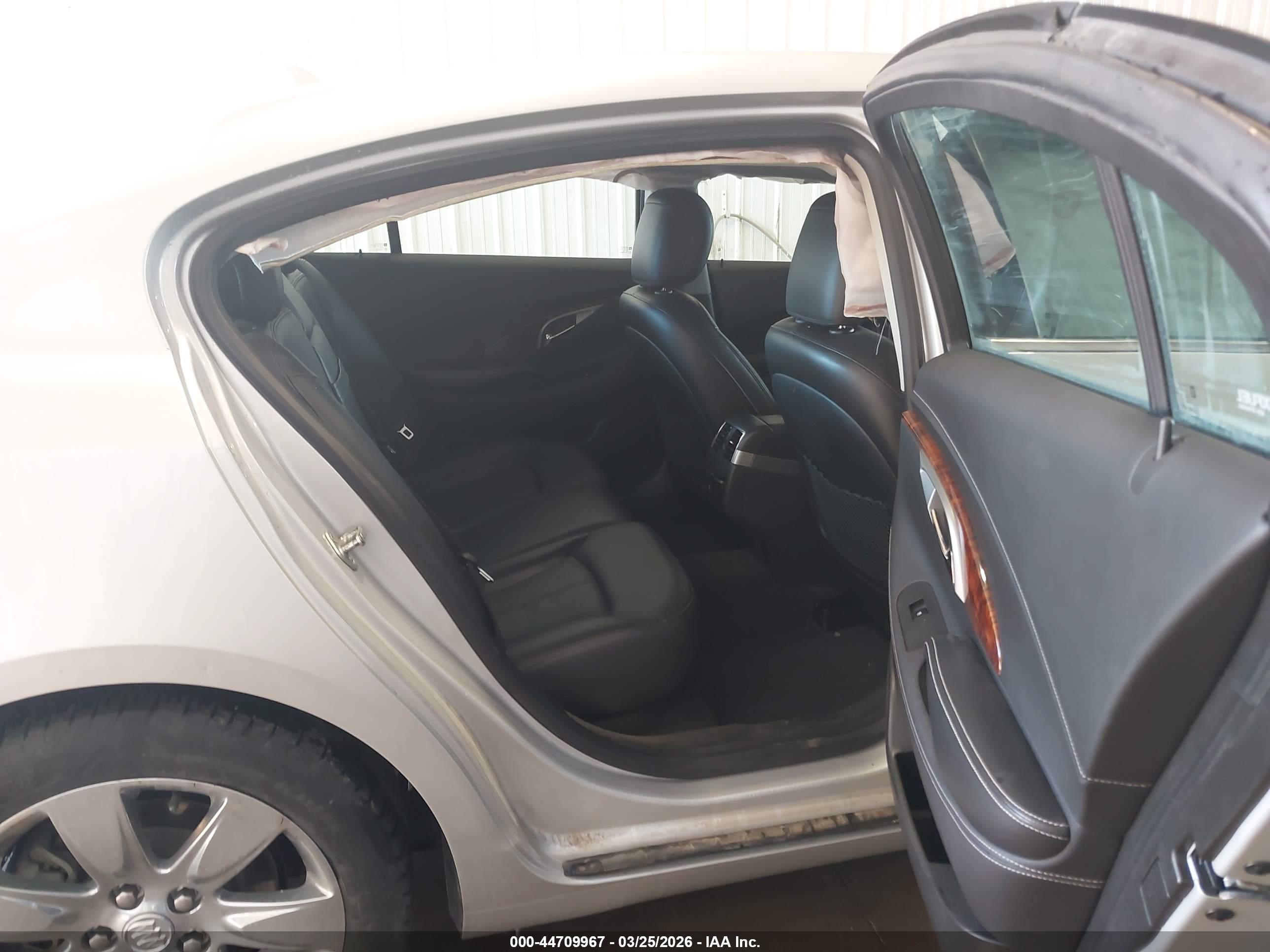 BUICK LACROSSE image 8