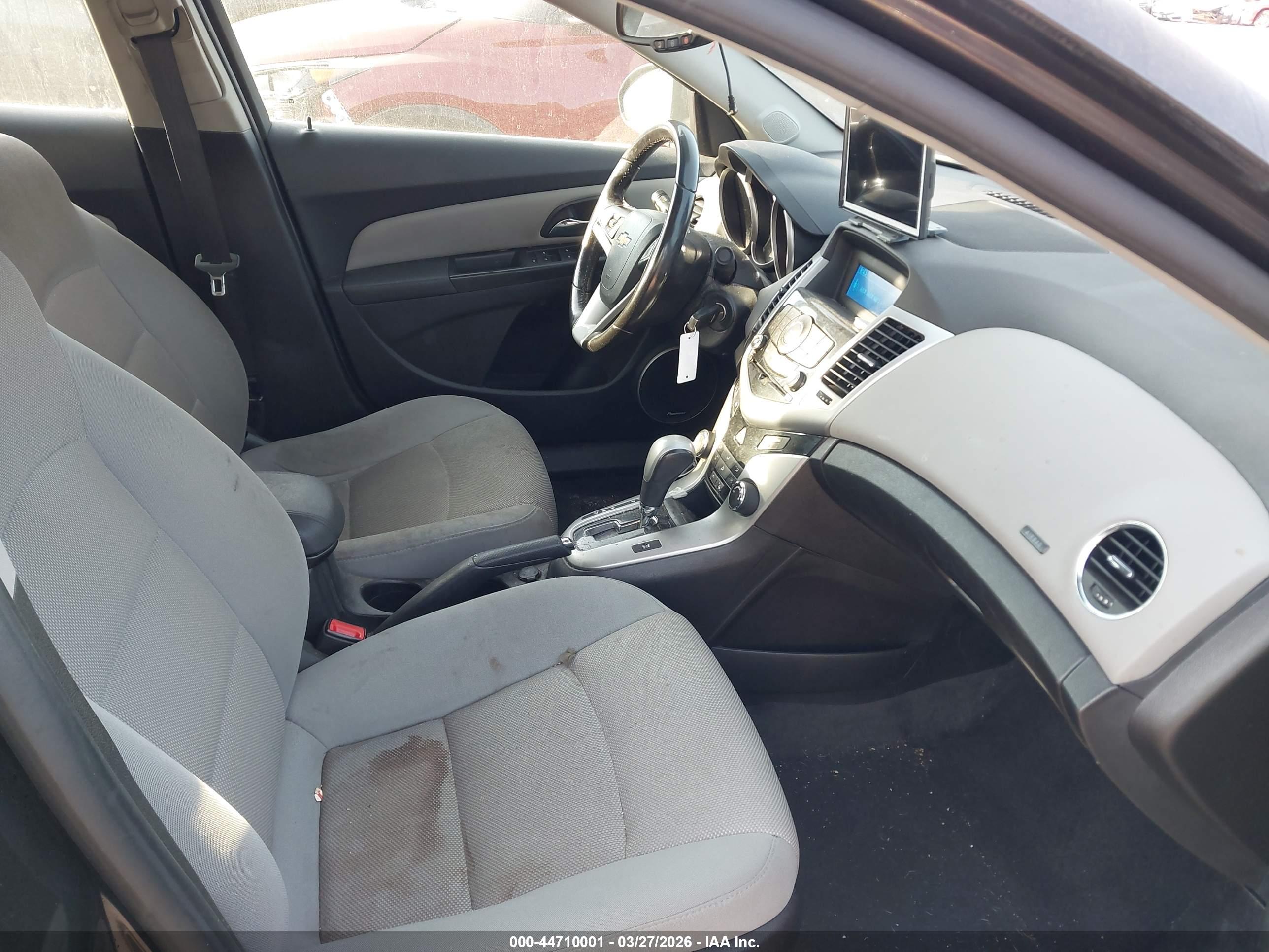 CHEVROLET CRUZE image 5