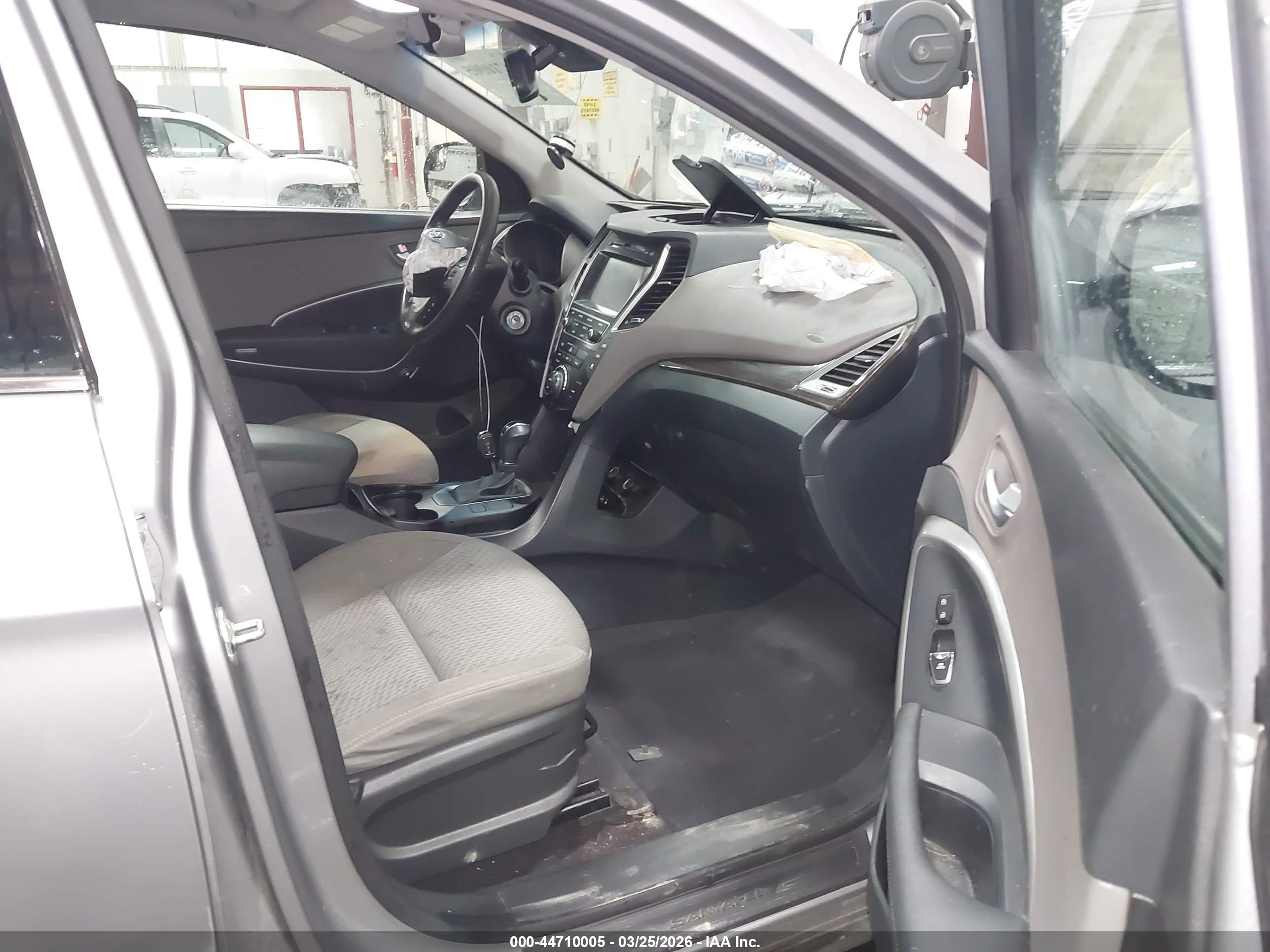 HYUNDAI SANTA image 5
