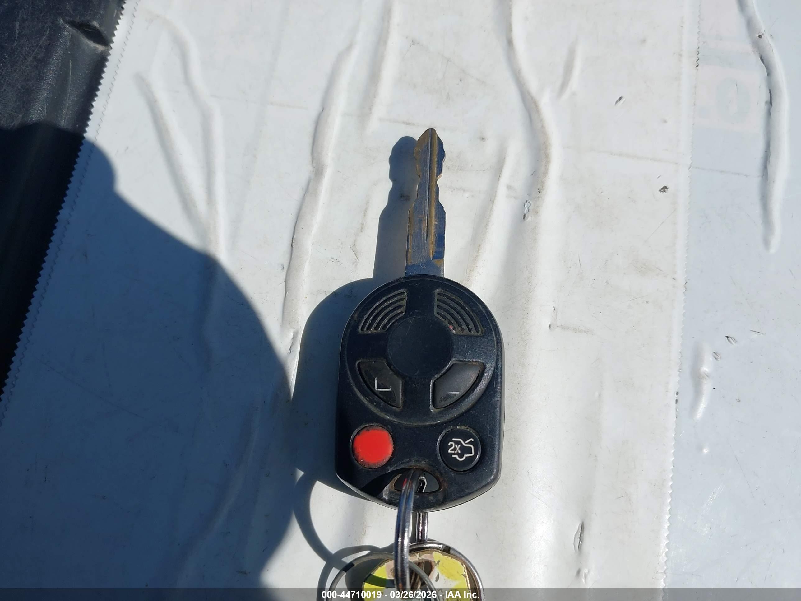 FORD ESCAPE image 11