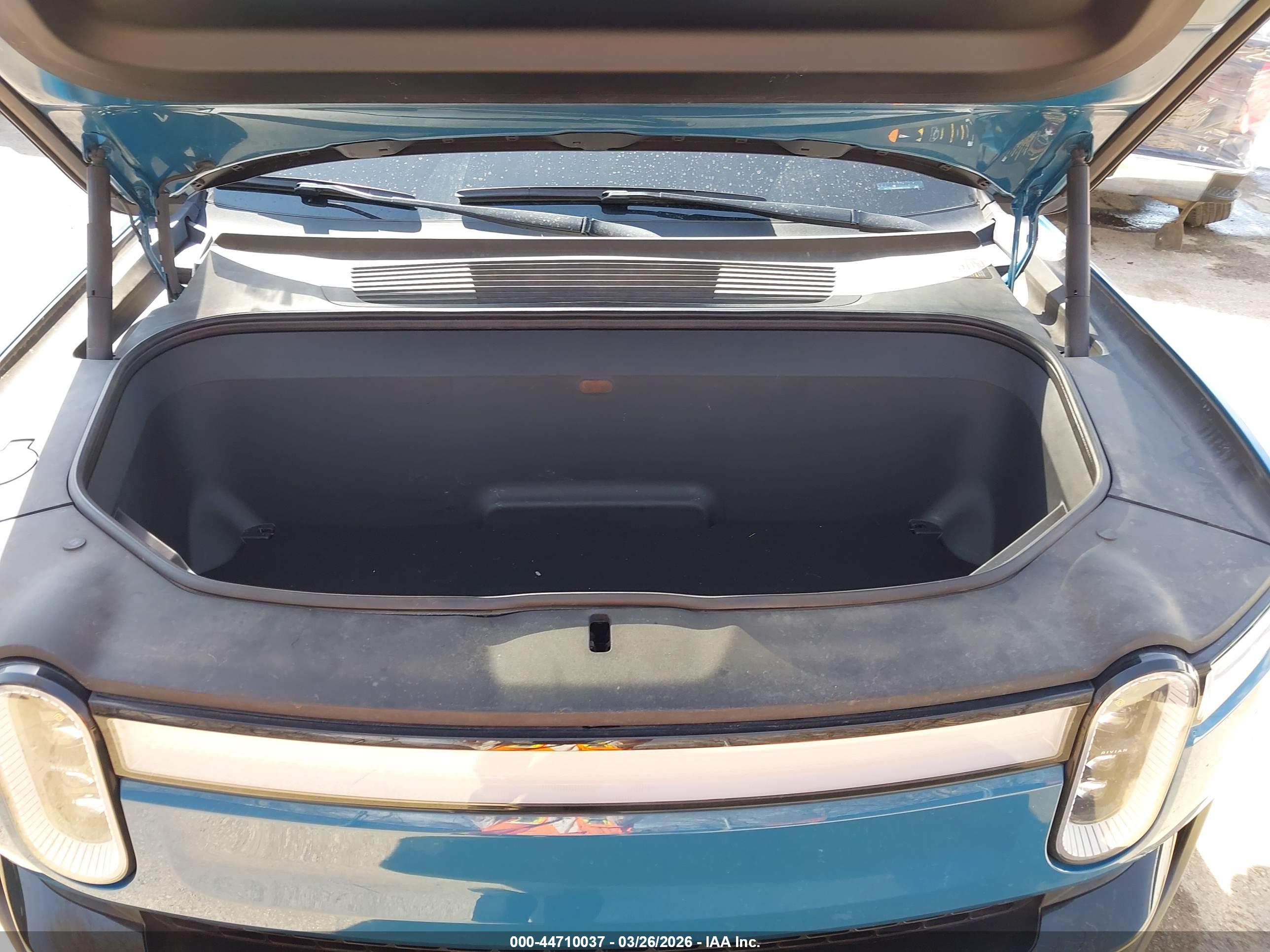 RIVIAN R1T image 10
