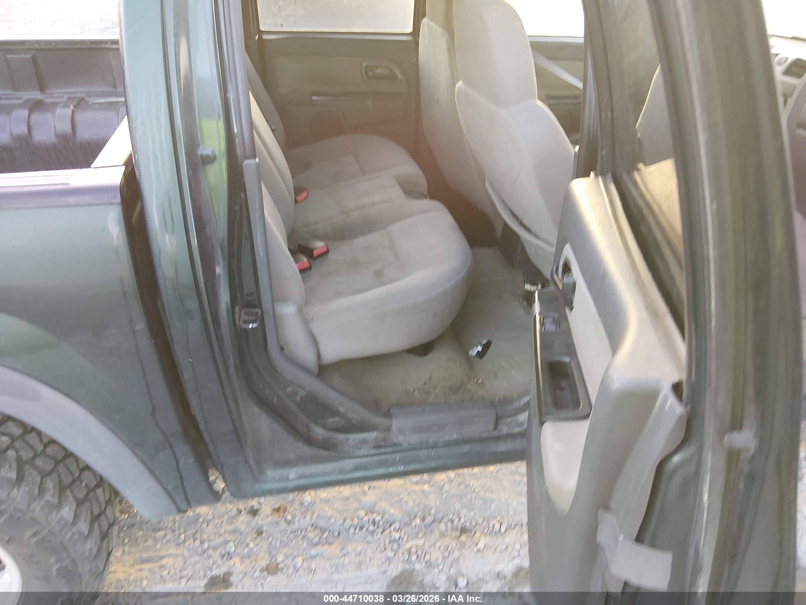 CHEVROLET COLORADO image 8
