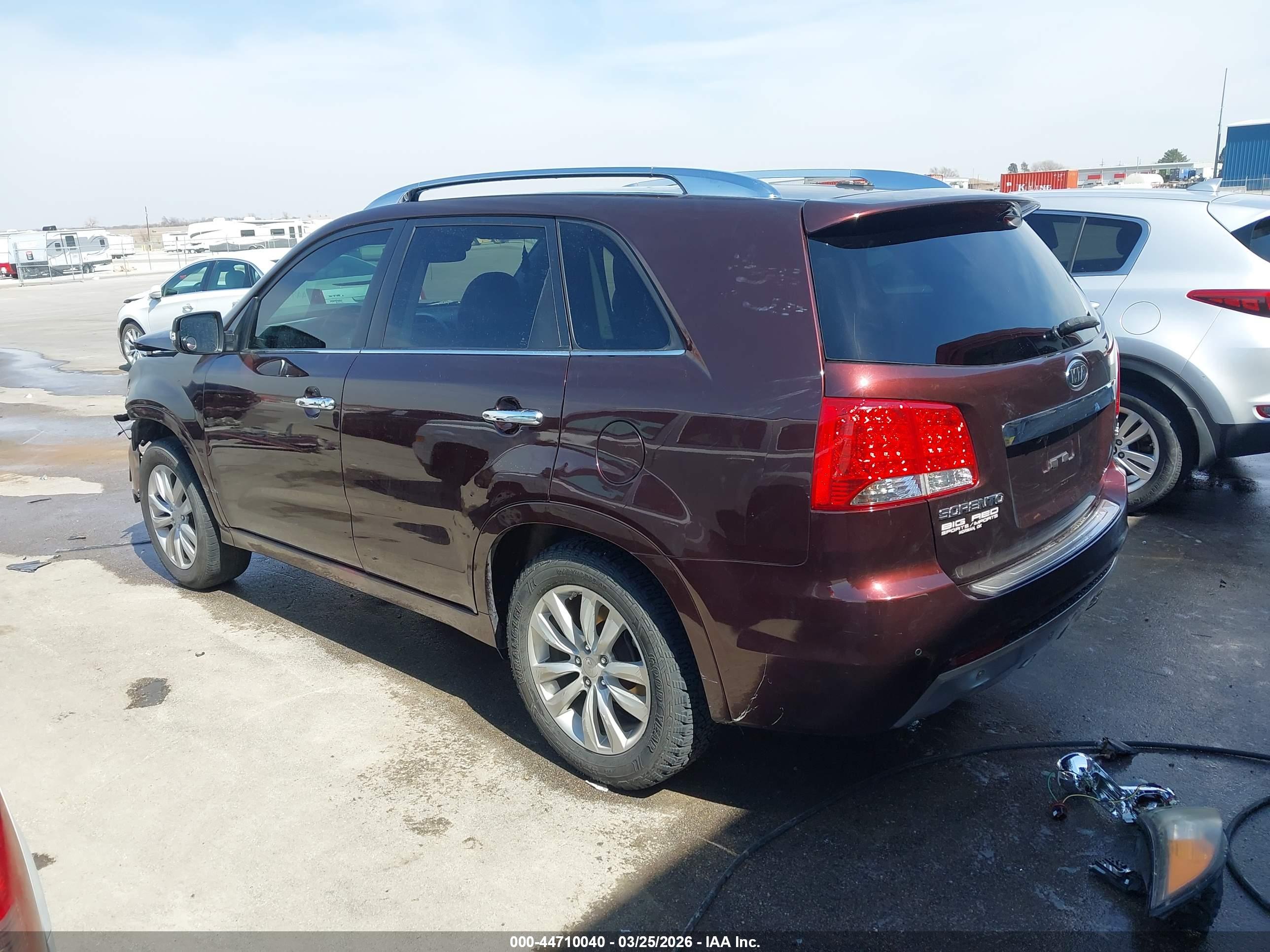 KIA SORENTO image 3