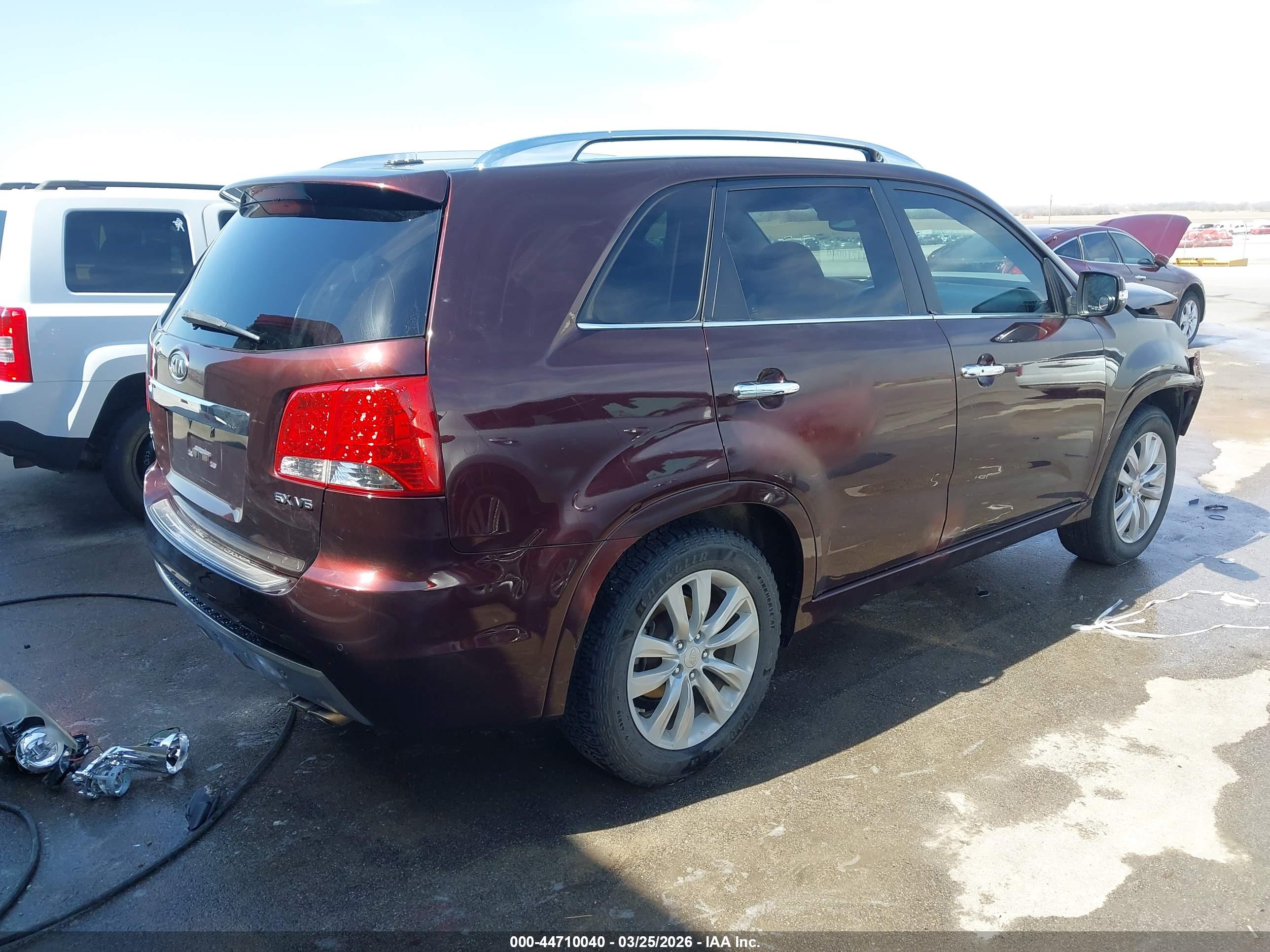 KIA SORENTO image 4