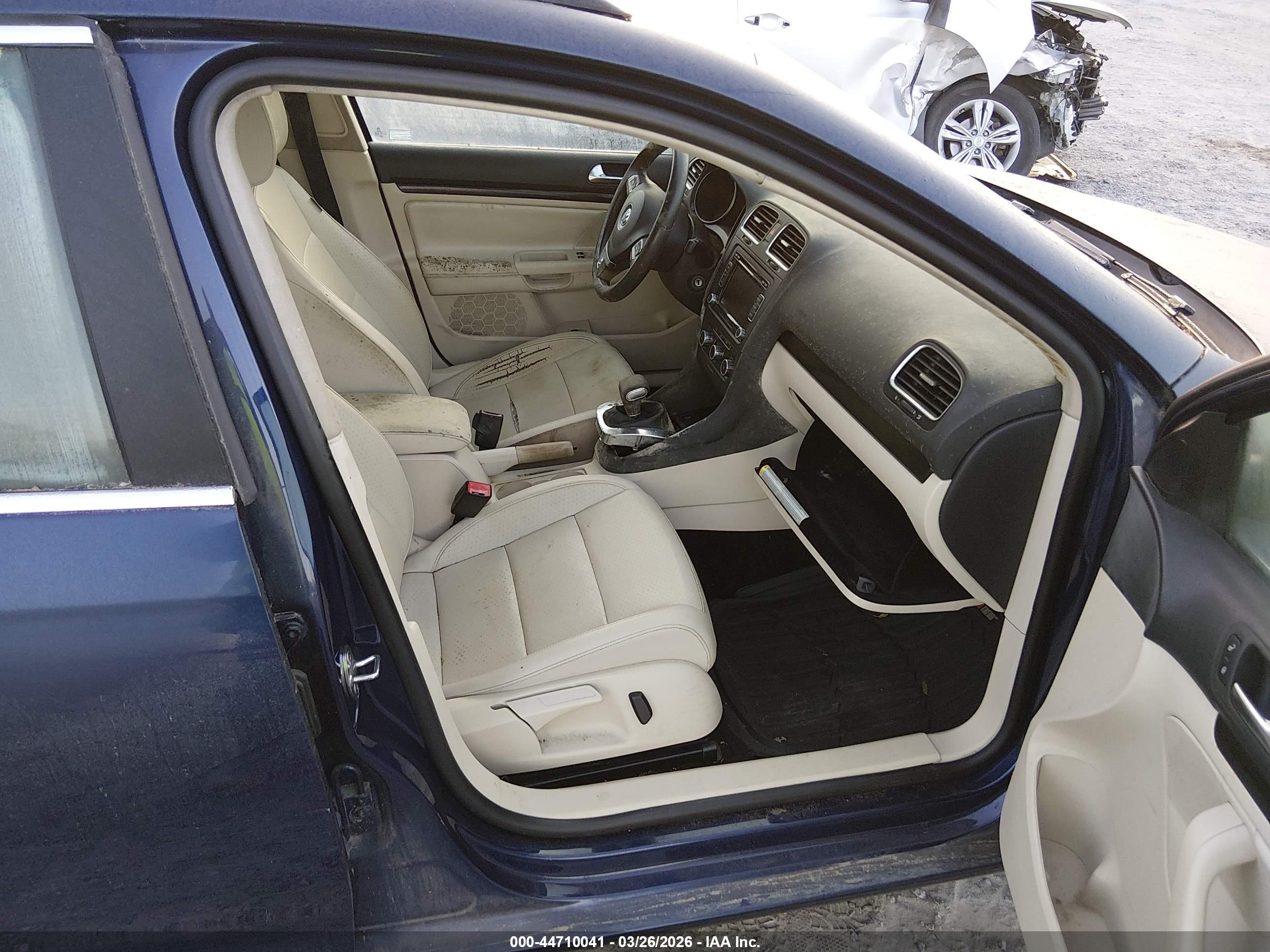 VOLKSWAGEN JETTA image 5