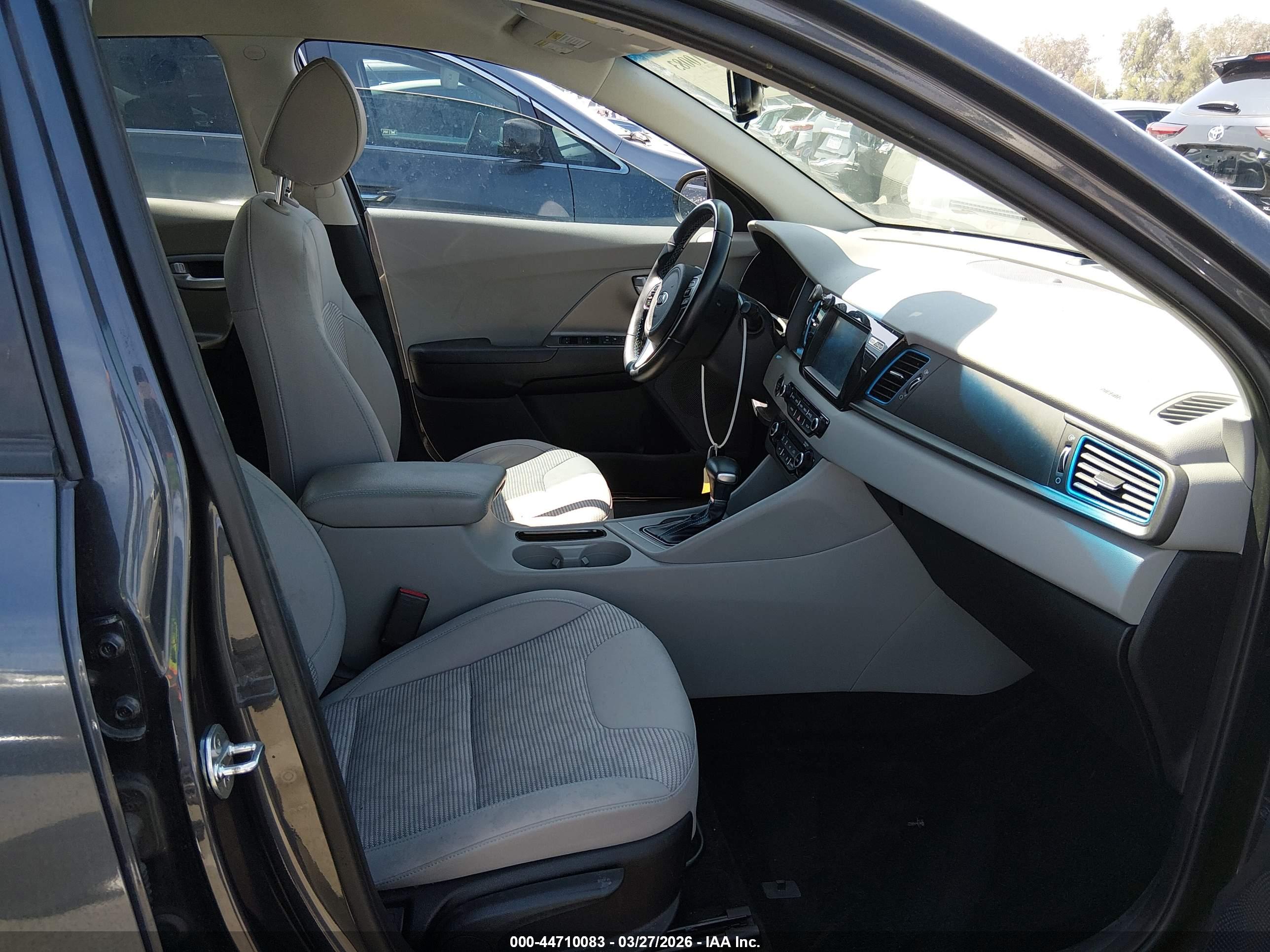 KIA NIRO image 5