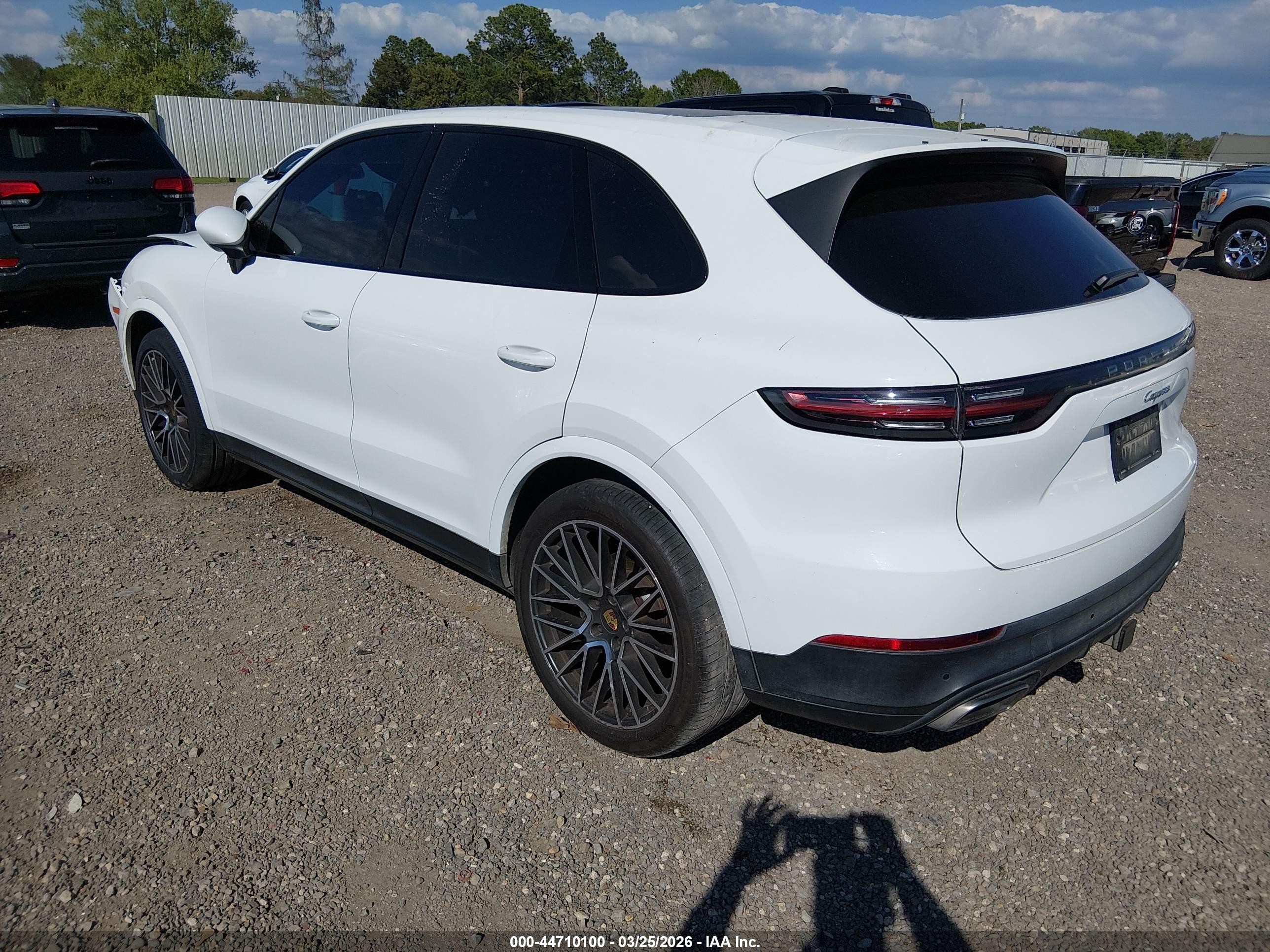 PORSCHE CAYENNE image 3