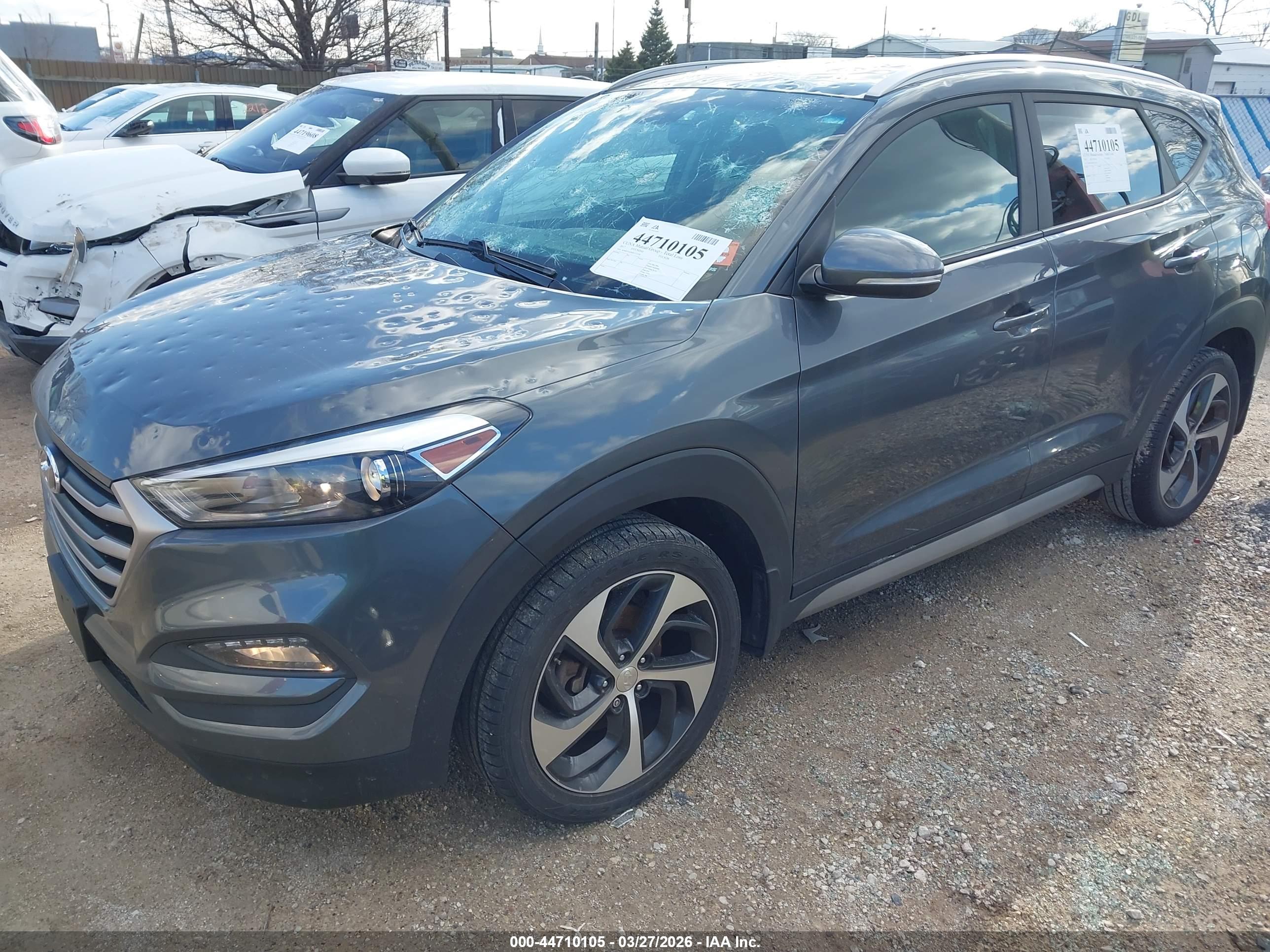 HYUNDAI TUCSON image 2