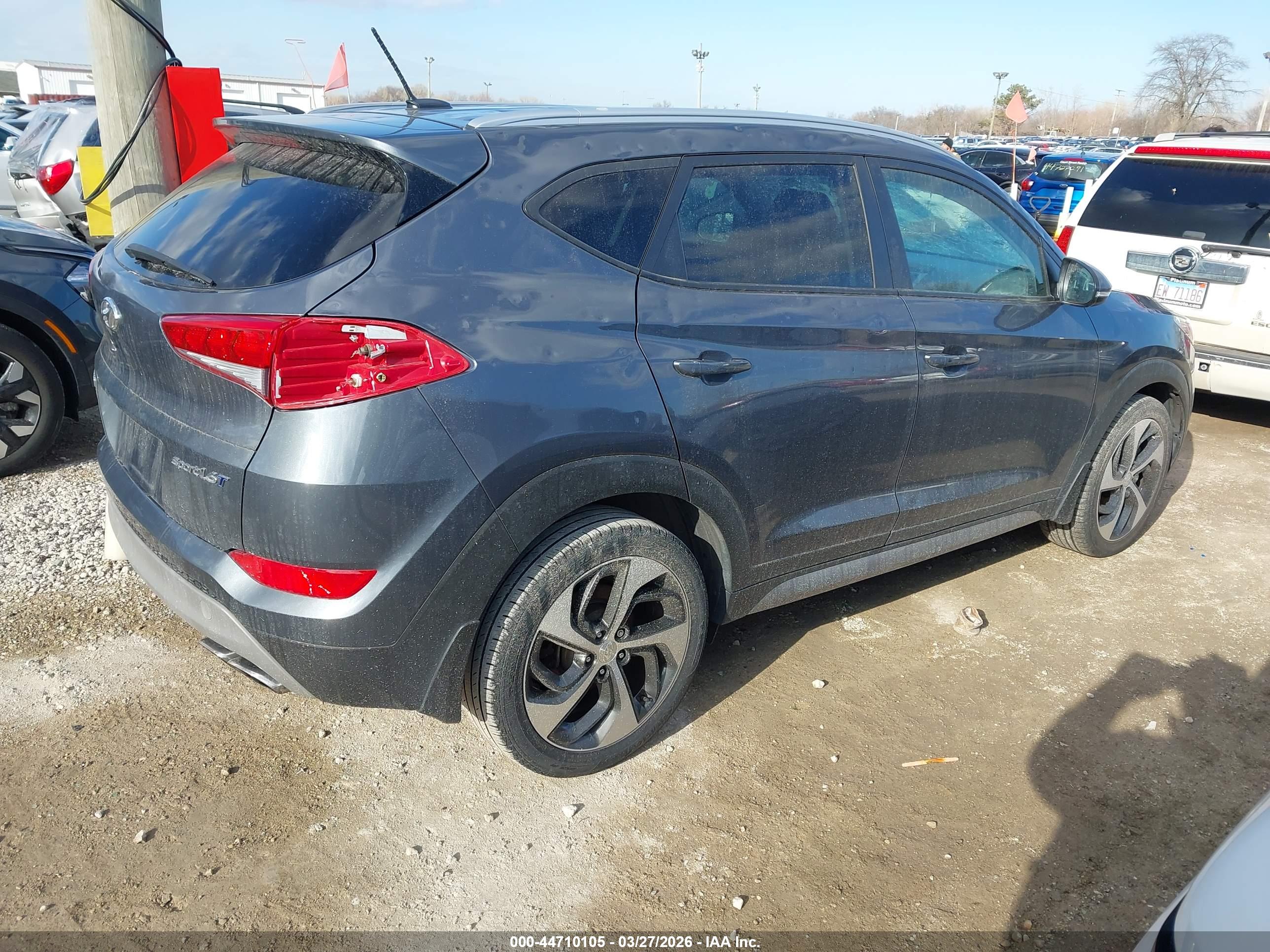 HYUNDAI TUCSON image 4