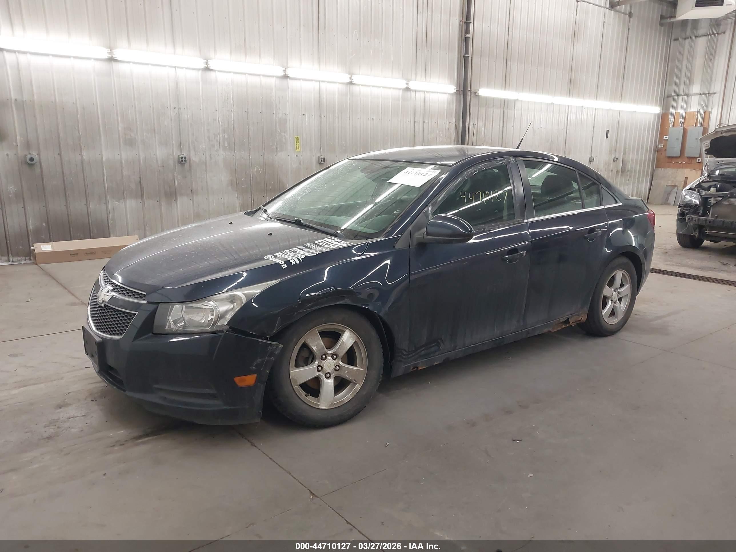 CHEVROLET CRUZE image 2